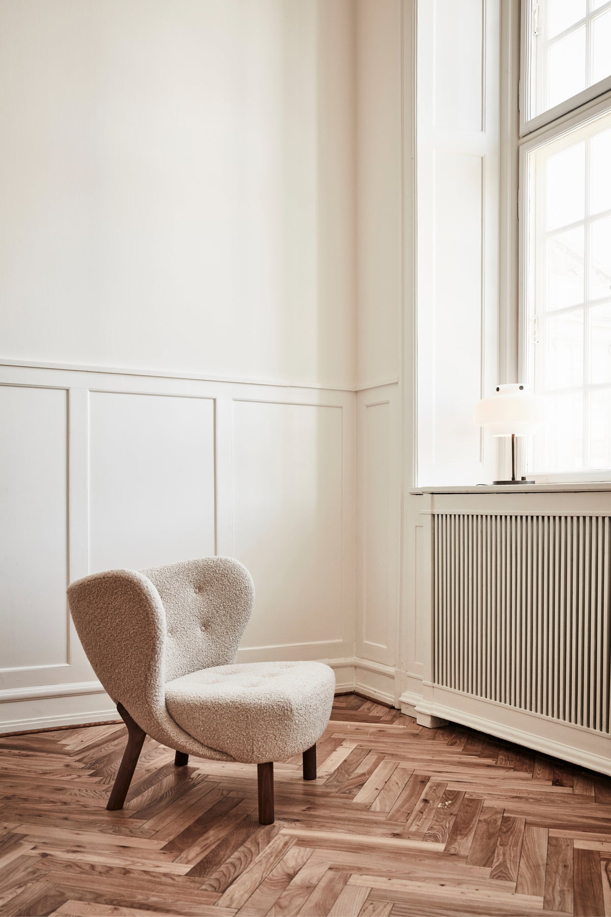 Sessel LITTLE PETRA VB1 gepolstert mit Eichen-Gestell