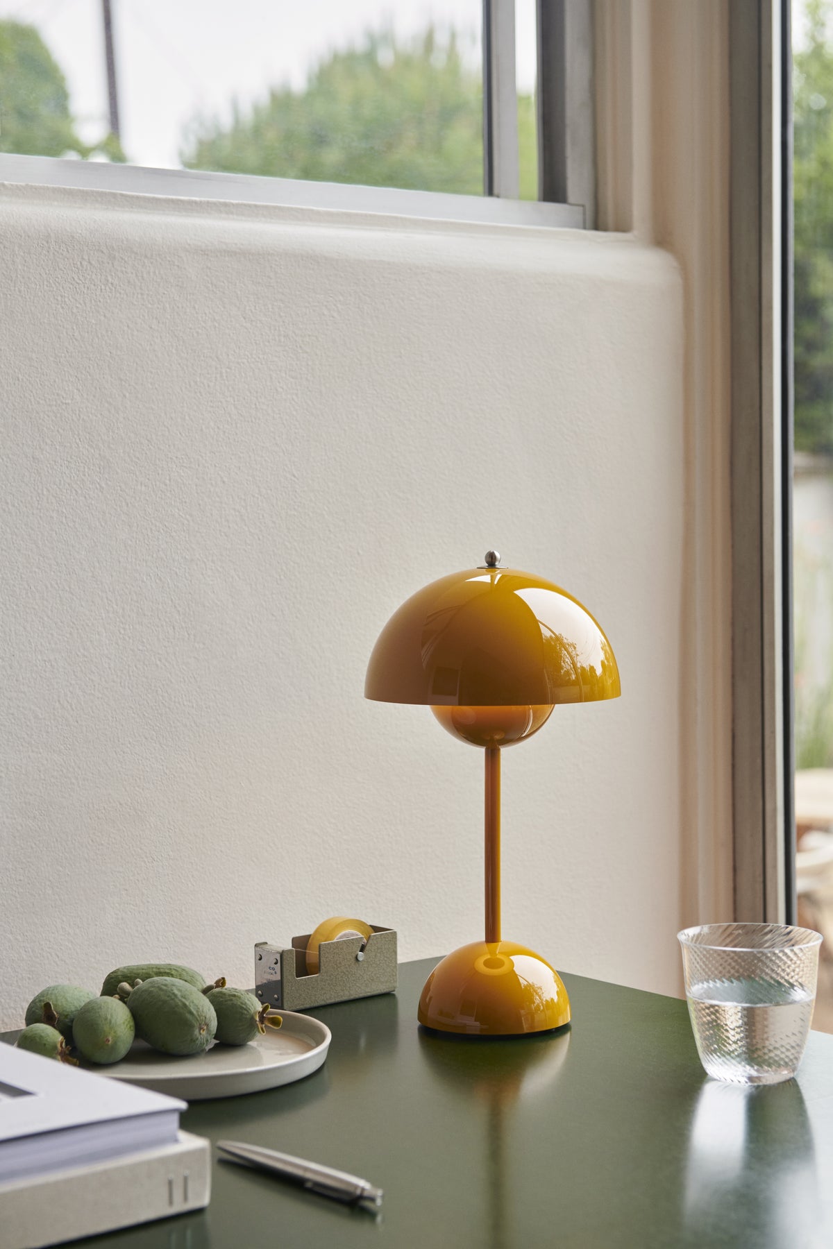 Tragbare Lampe FLOWERPOT VP9 in Senfgelb