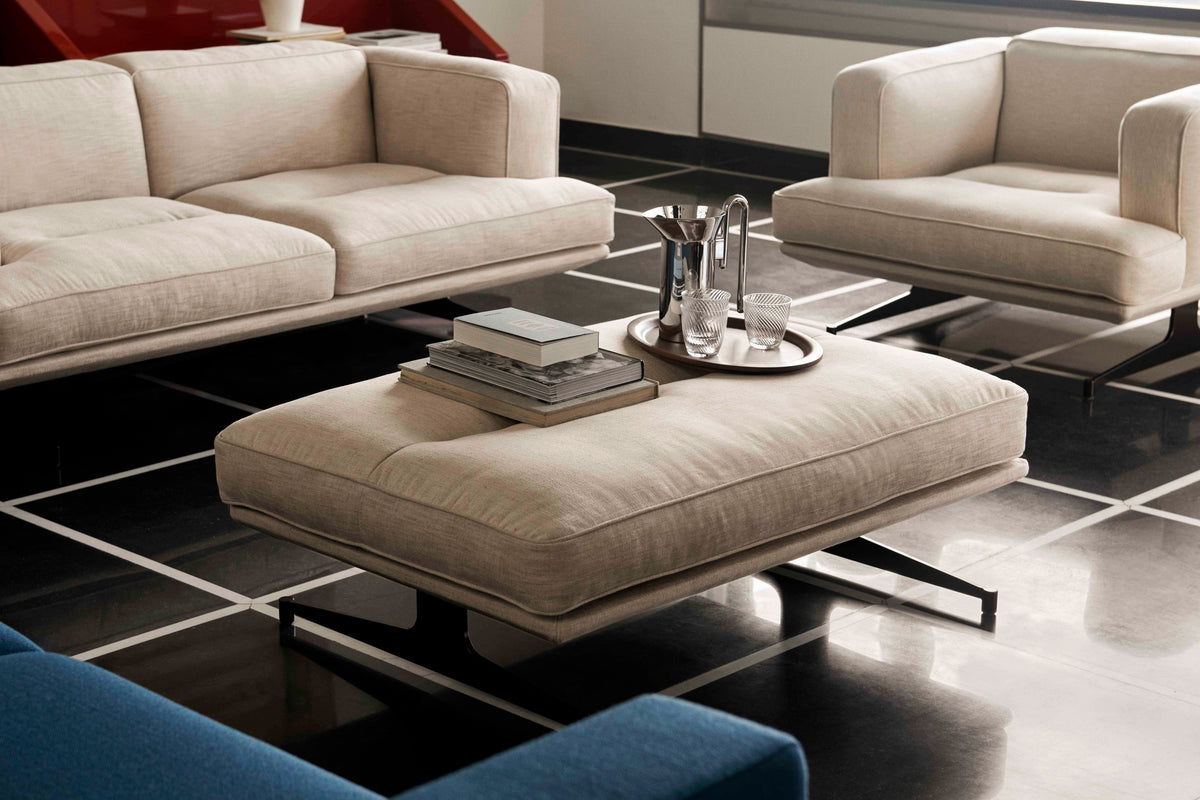 Hocker INLAND AV32 gepolstert mit schwarzem Gestell
