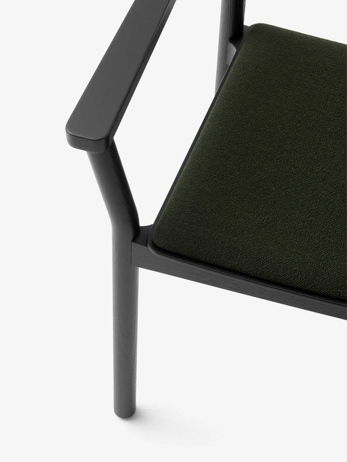 Stuhl mit Armlehnen BETTY TK11 schwarz lackierte Esche mit gepolstertem Sitz