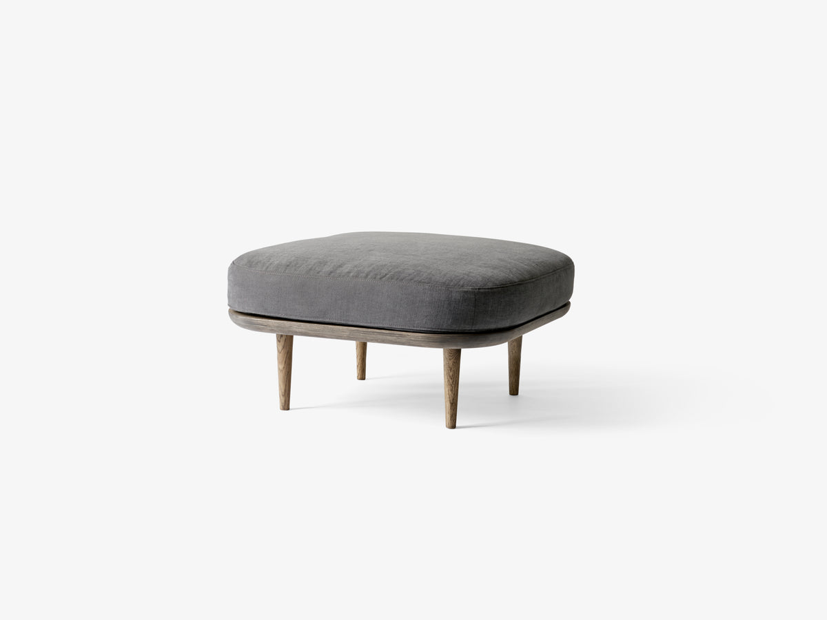 Hocker FLY SC9 mit rauchfarbener Eichenbasis