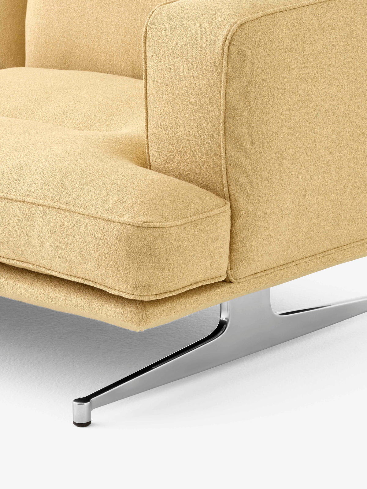 Symmetrische Eckcouch INLAND AV41 gepolstert mit Aluminiumgestell