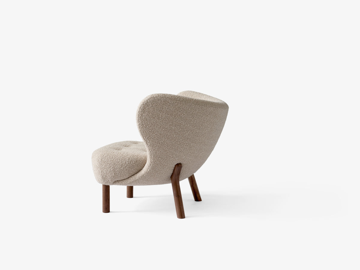 Sessel LITTLE PETRA VB1 gepolstert mit Nussbaumfuß
