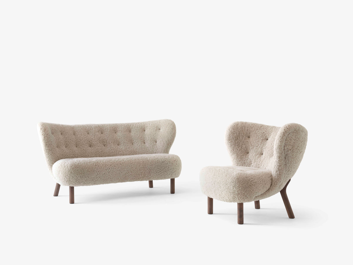 Sessel LITTLE PETRA VB1 gepolstert mit Nussbaumfuß