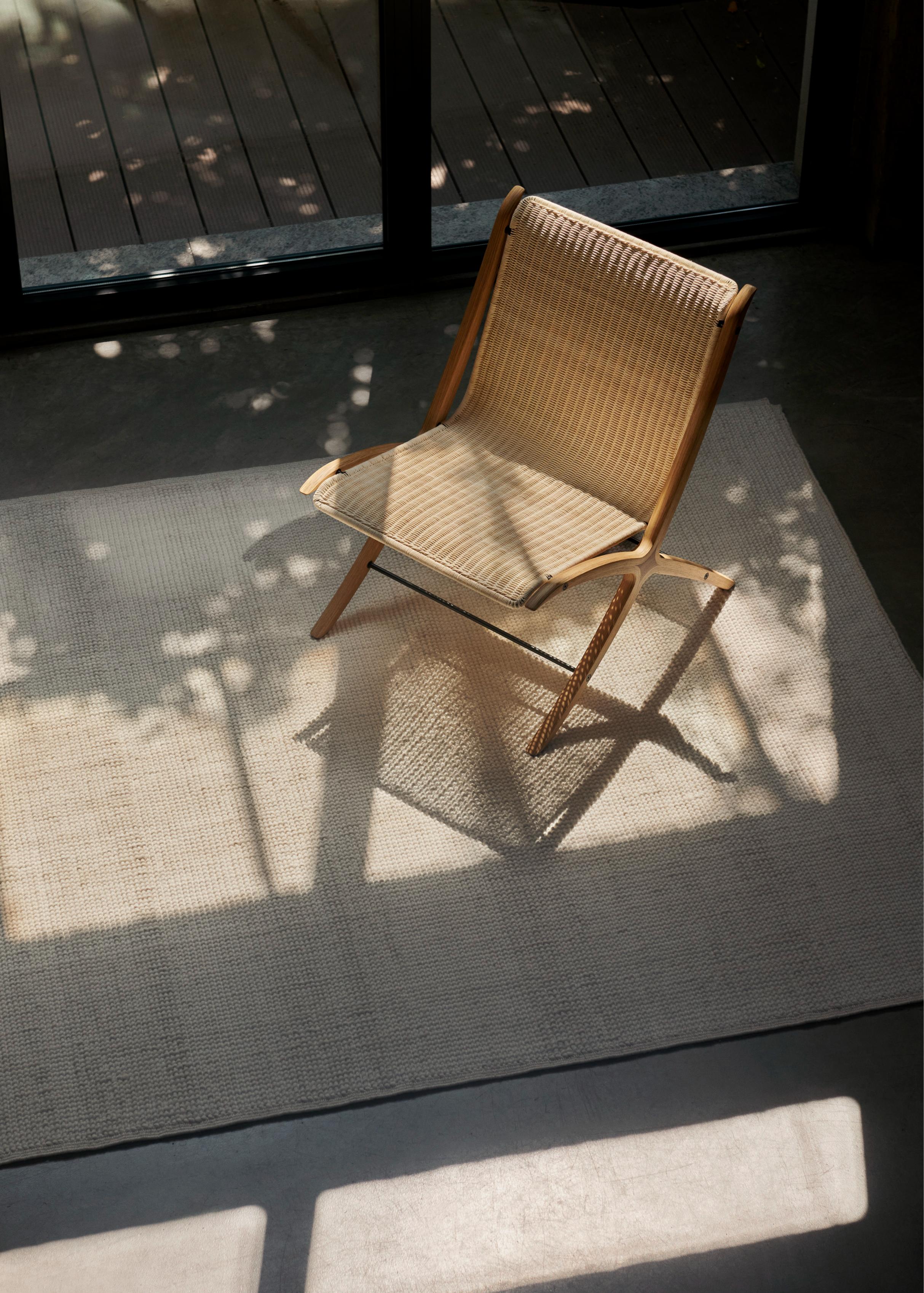Sessel X HM10 mit Rattansitz und Holzgestell