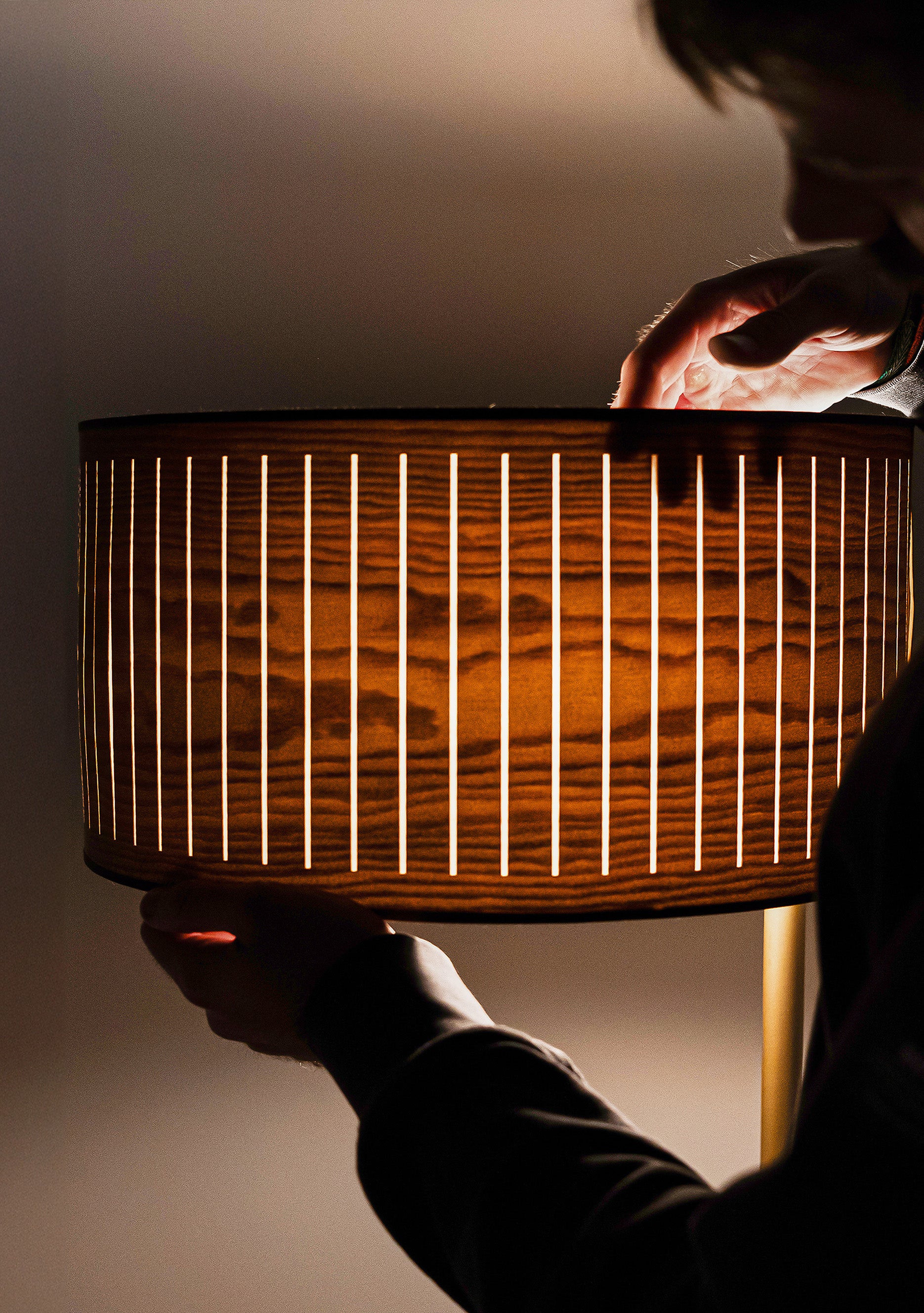 Stehlampe AUTUMN Nussbaum