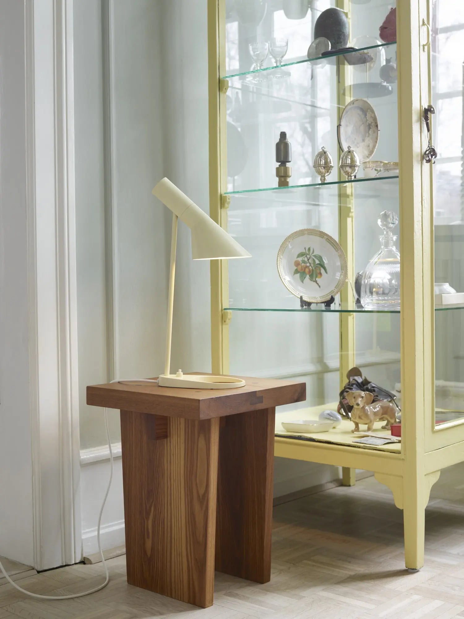Lampa stołowa AJ MINI jasny żółty – Louis Poulsen