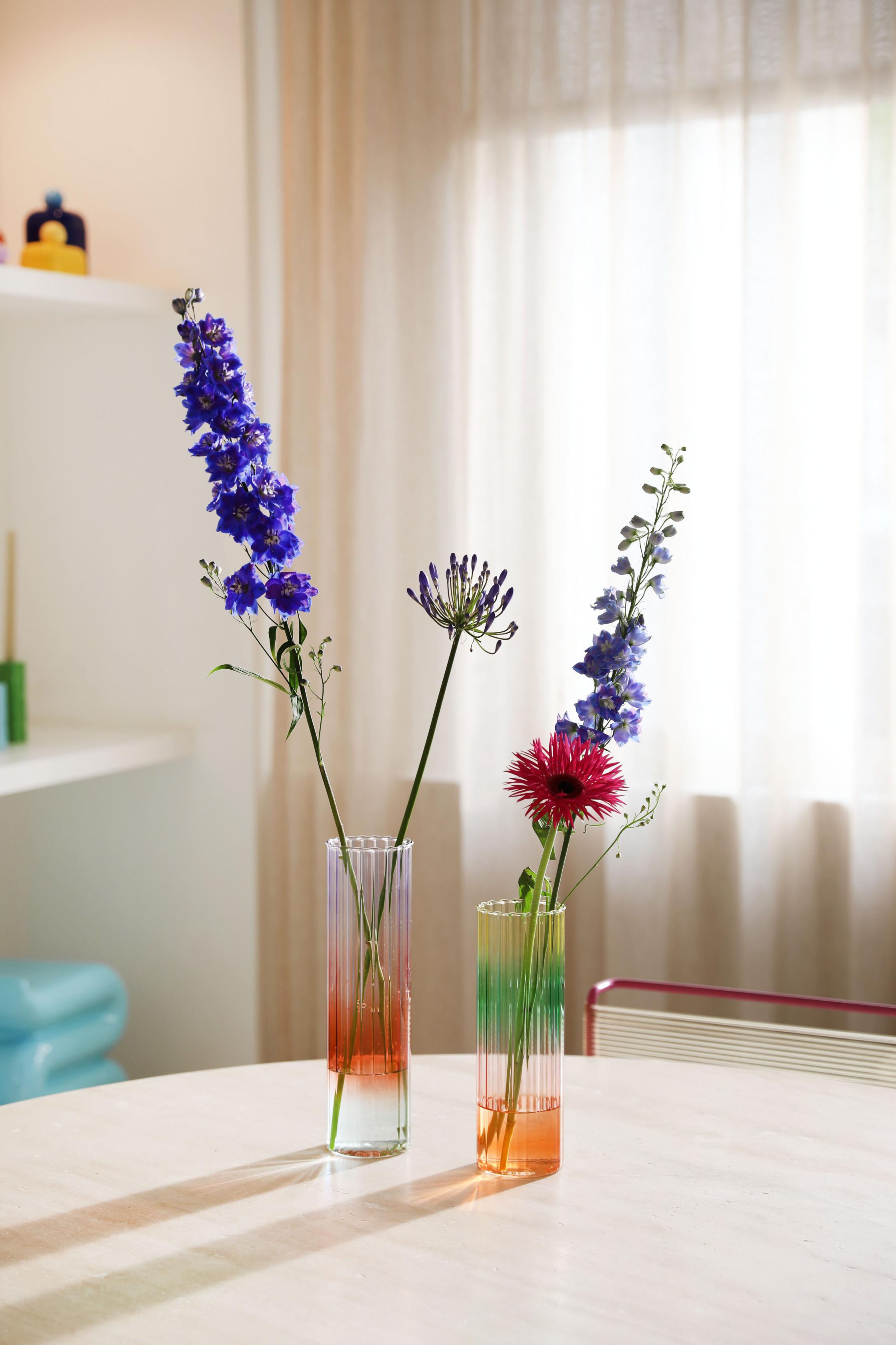 GRADIENT Vase in Purple with Orange