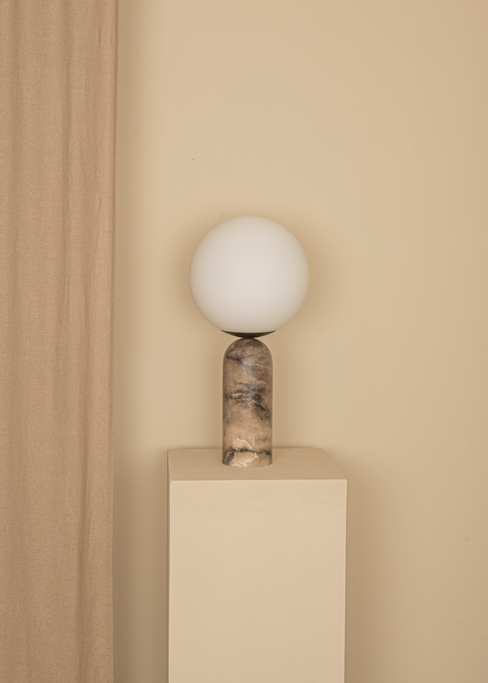 Tischlampe ATLAS dunkelbeige Alabaster