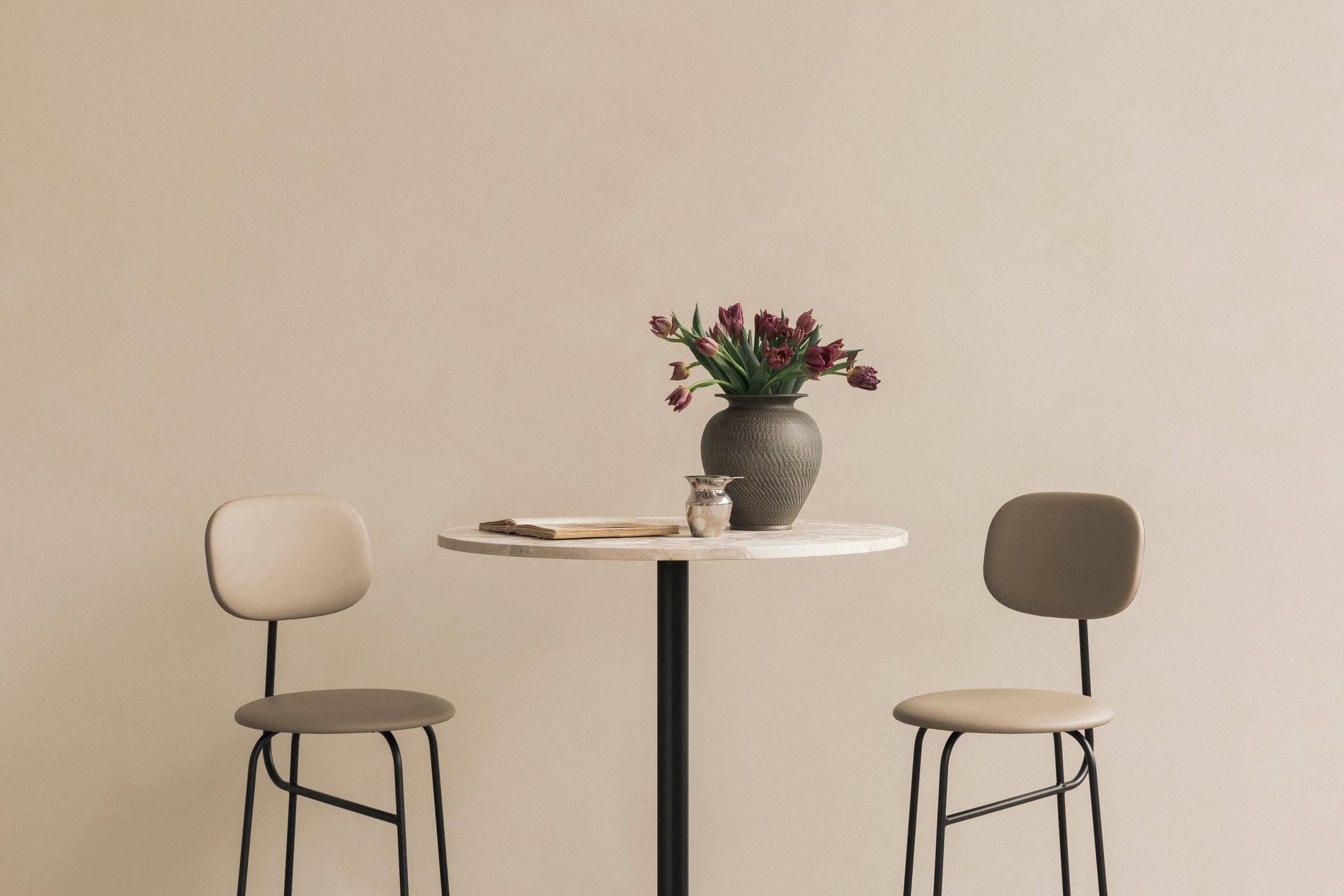 AFTEROOM PLUS upholstered stool black