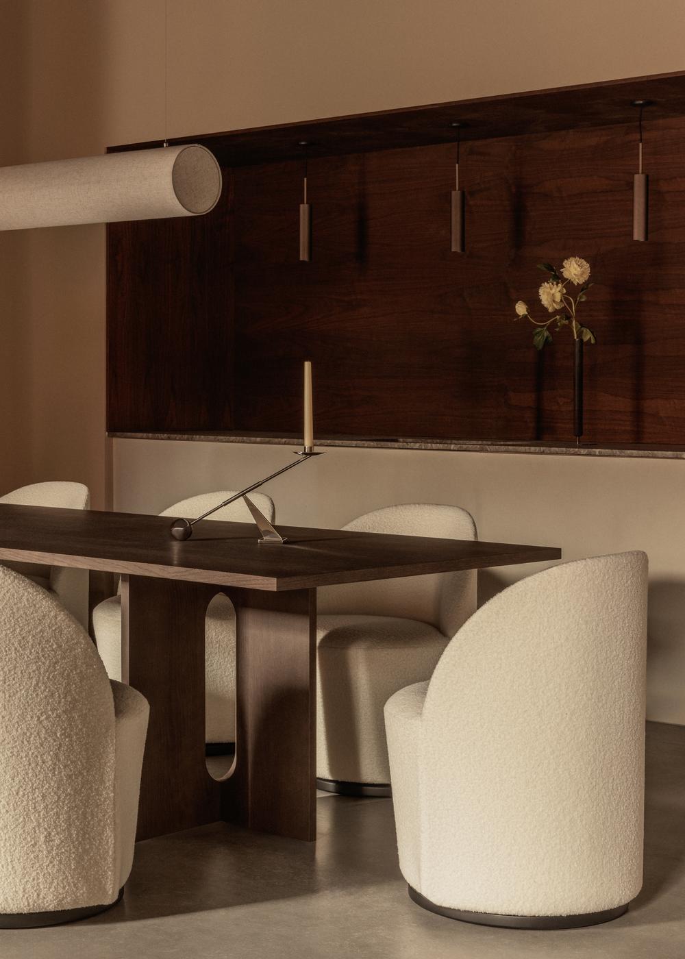 ANDROGYNE table dark oak veneer