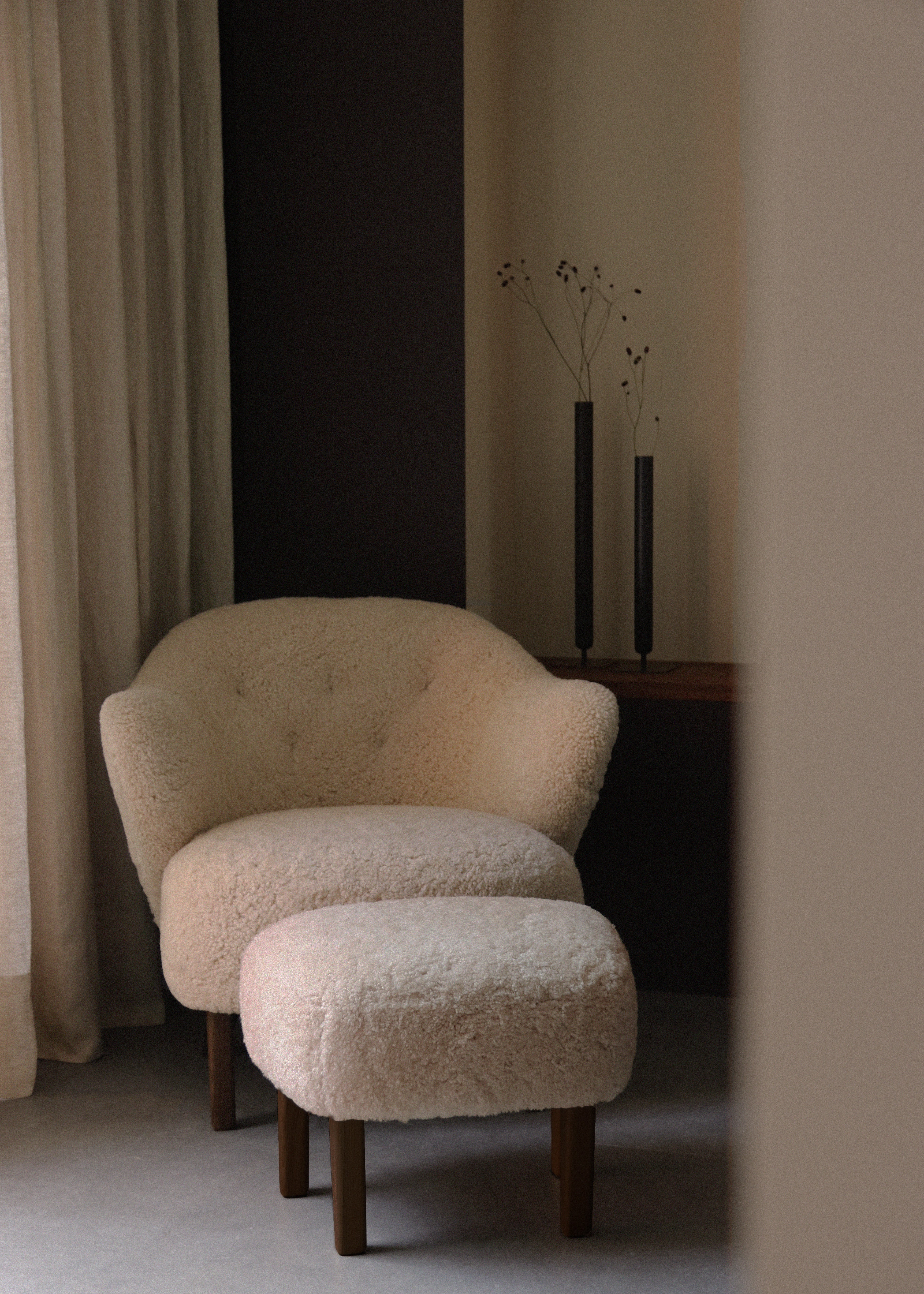 INGEBORG Footstool Sheepskin with Oak Base