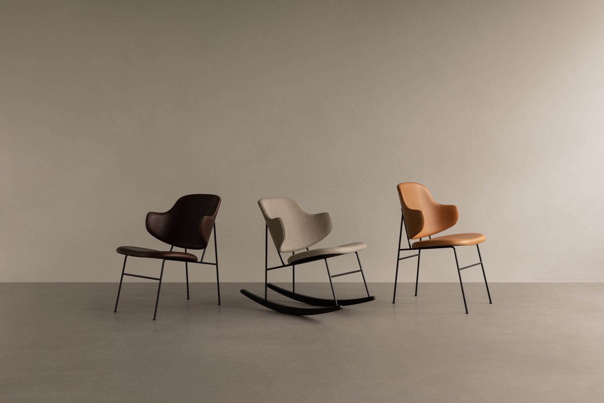 PENGUIN beige rocking chair