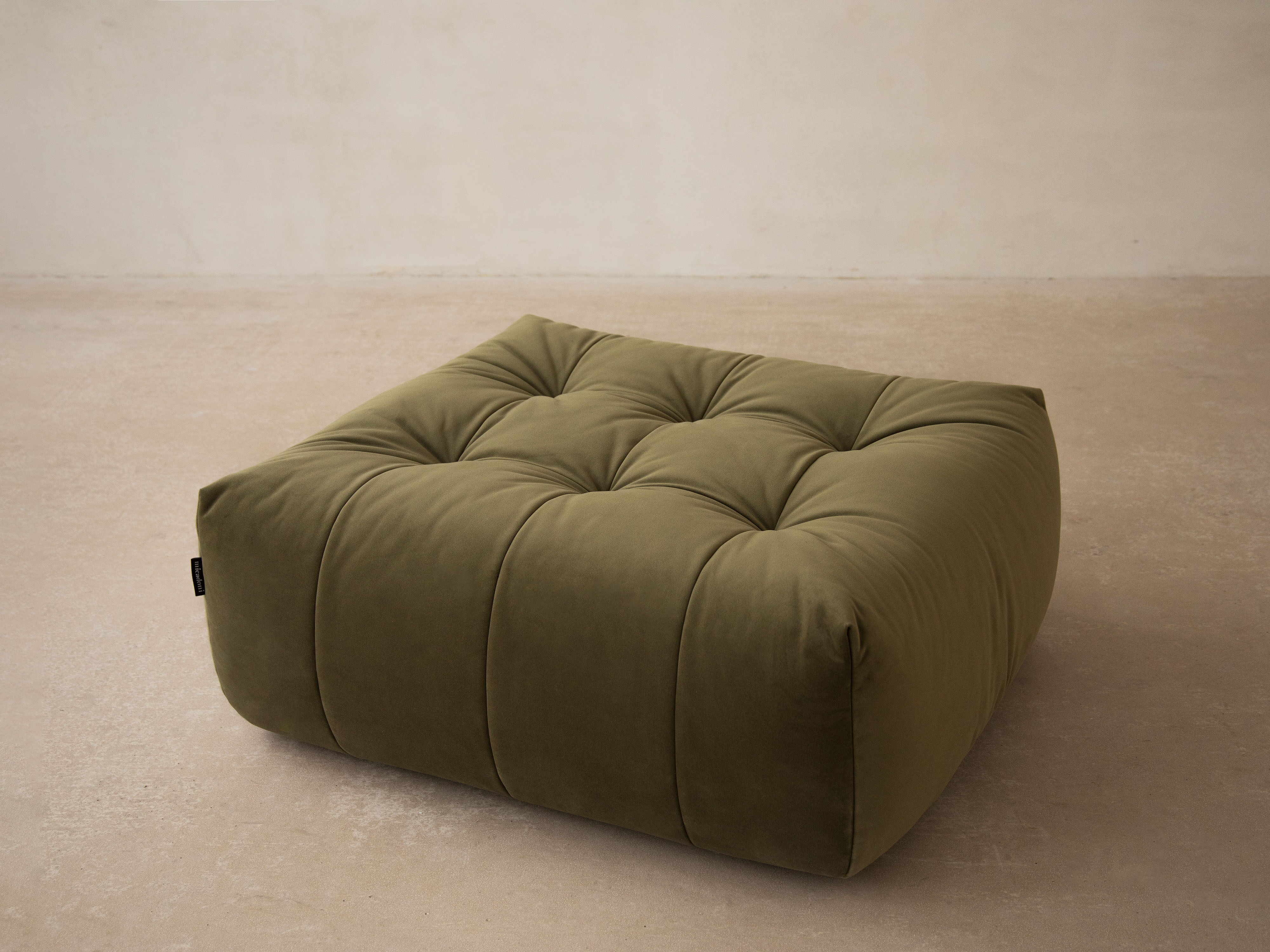 PIFU, "Bloom", 1 SEAT, RED, 110x101x42
Made in Europe