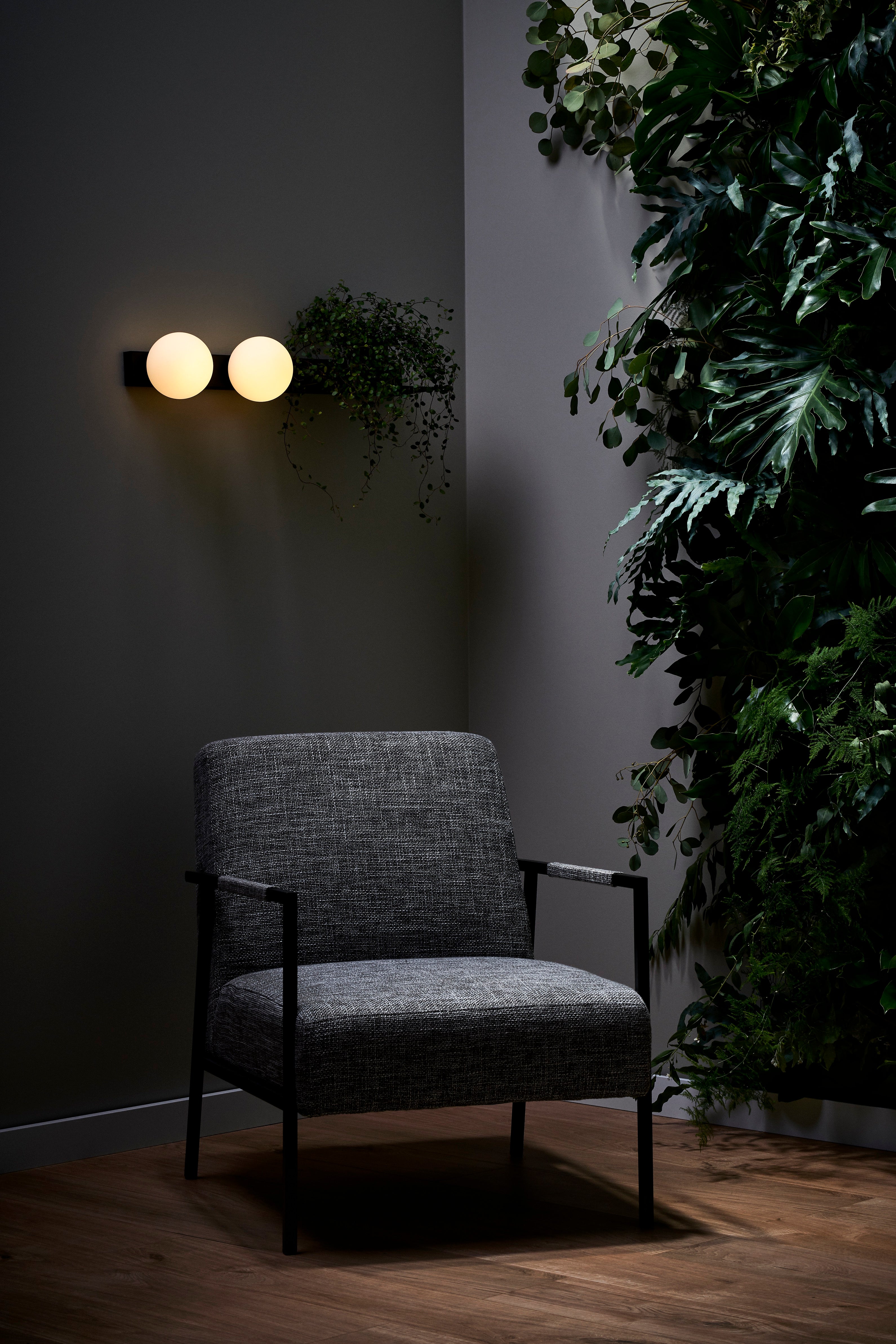 Two-Point Wall Lamp with Shelf BOTANICA DECO Black