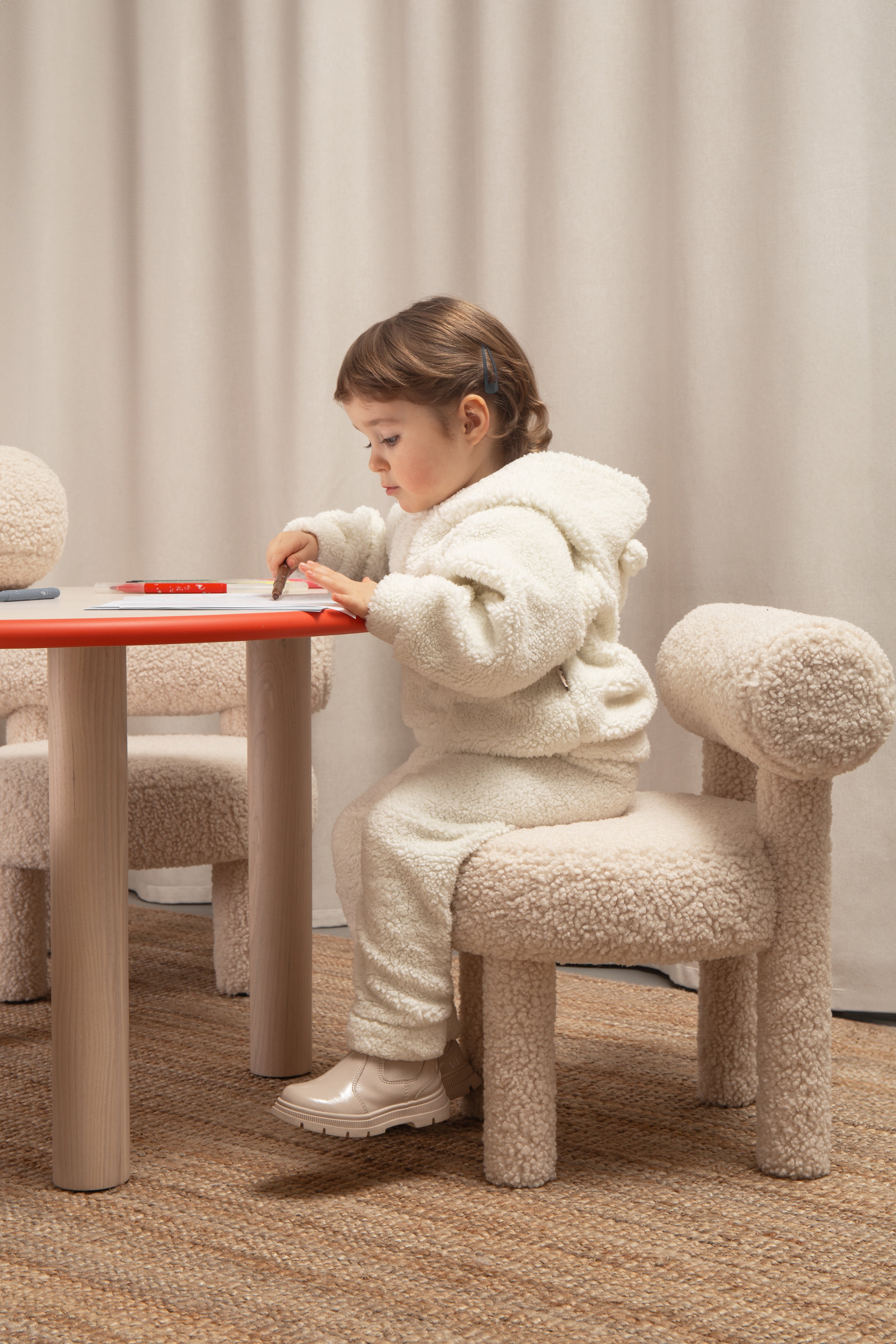 Runder Kindertisch BABY PAUL aus natürlichem Eschenholz