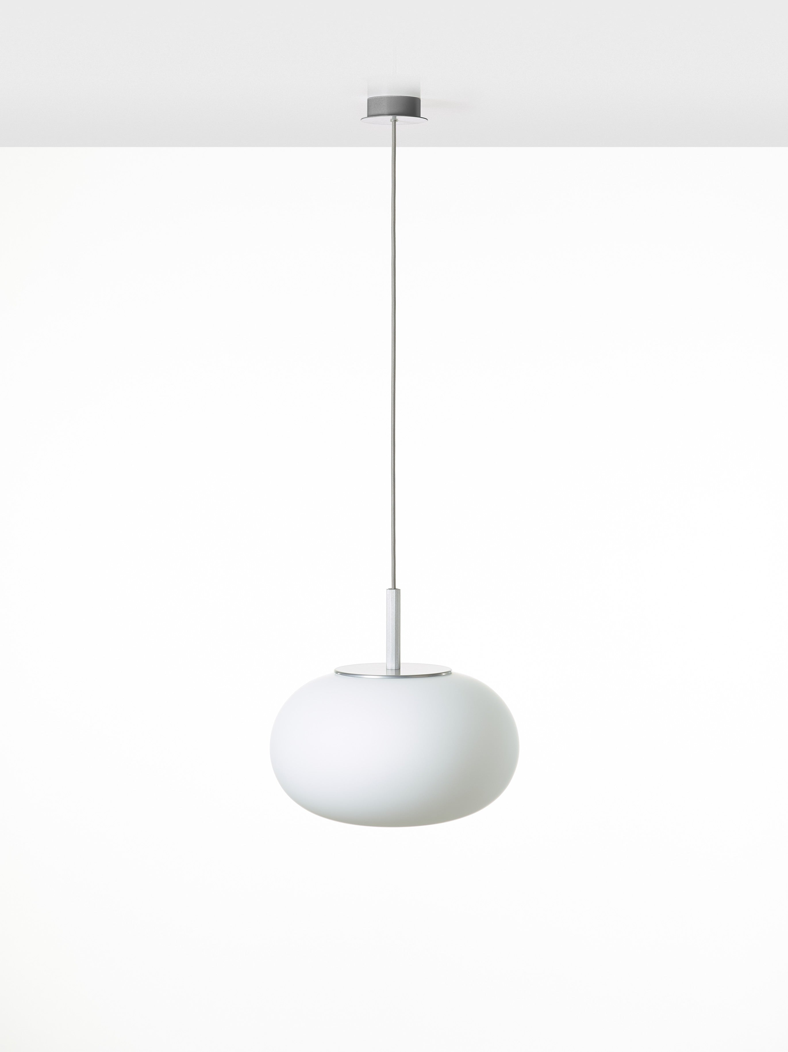 Hängende Lampe ovales mattes Glas