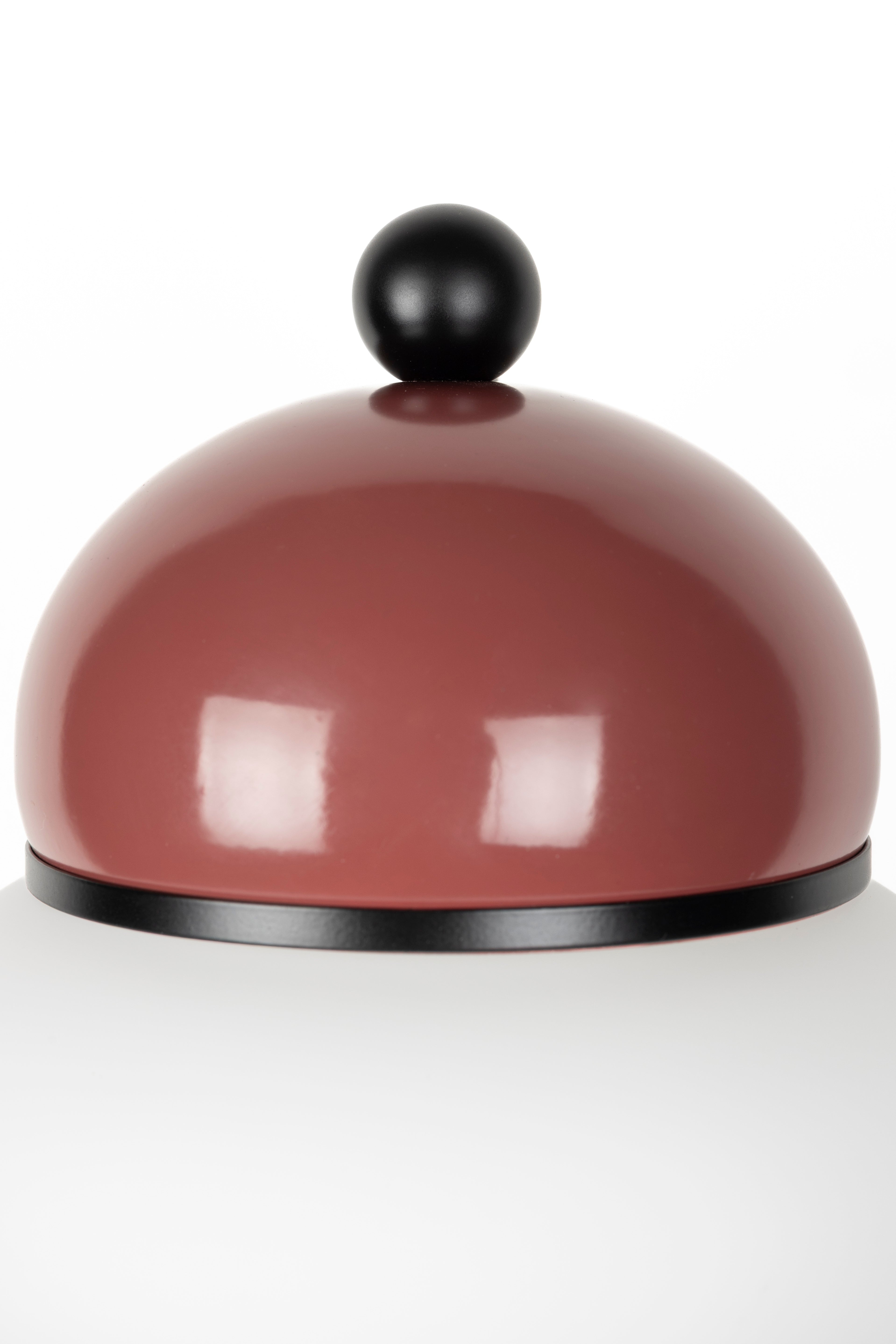 Wandleuchte BUMBLE in Bordeaux mit schwarzem Finish