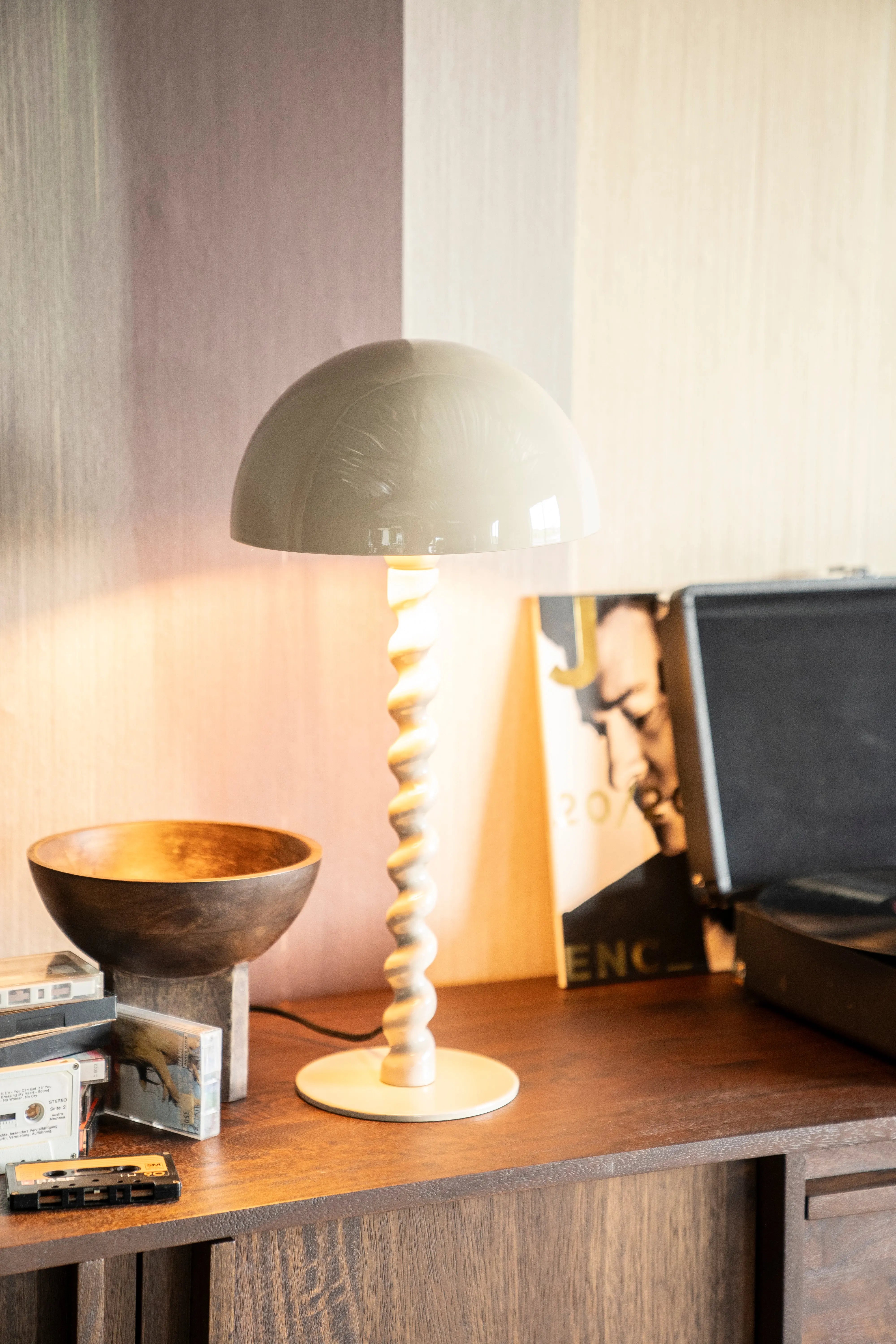 Lampa stołowa LUOX beżowy – By Boo