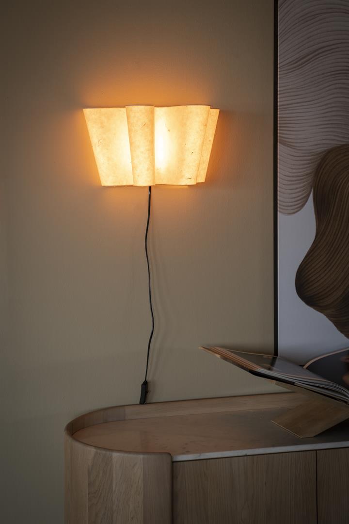 MEANDER beige wall lamp