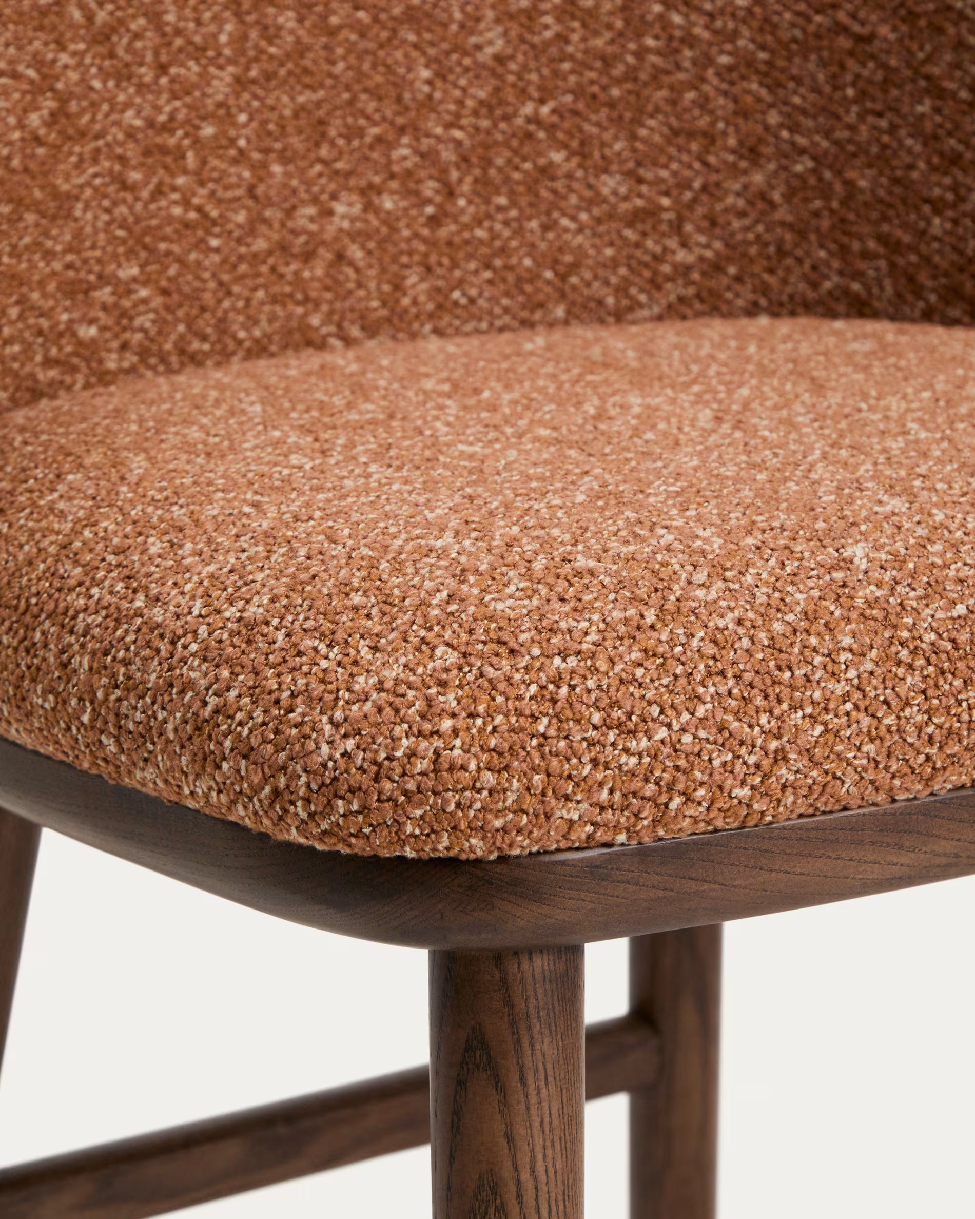 Barhocker CISELIA ziegelroter Chenille mit dunklem Eschenfuß