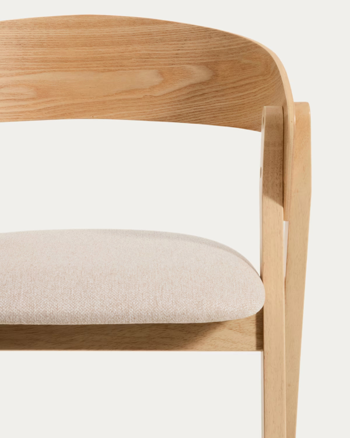 Barhocker GODIA in beigem Chenille mit furniertem Eichenfuß.