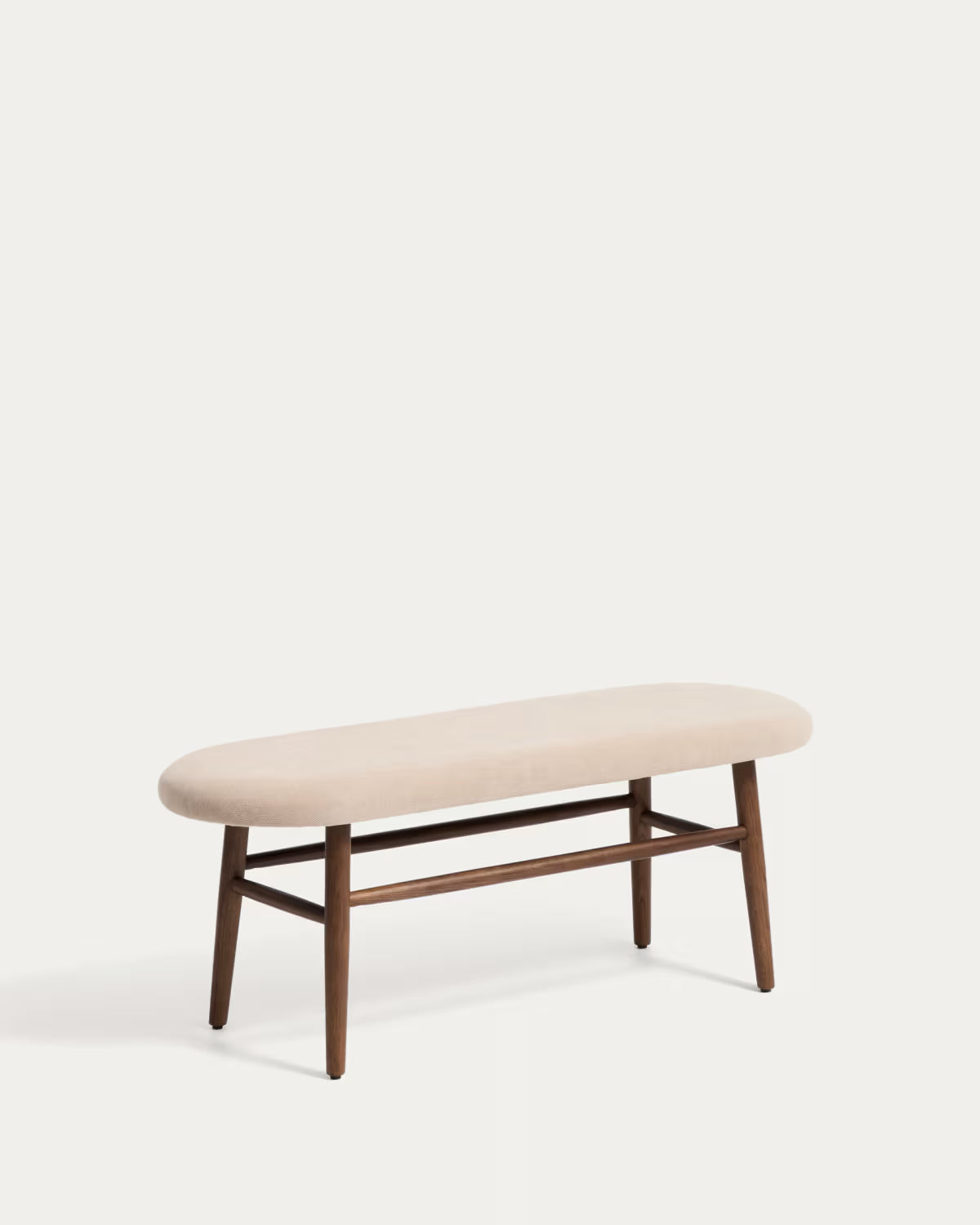 Bank HELDA in beige Chenille mit dunkler furnierter Eichenbasis