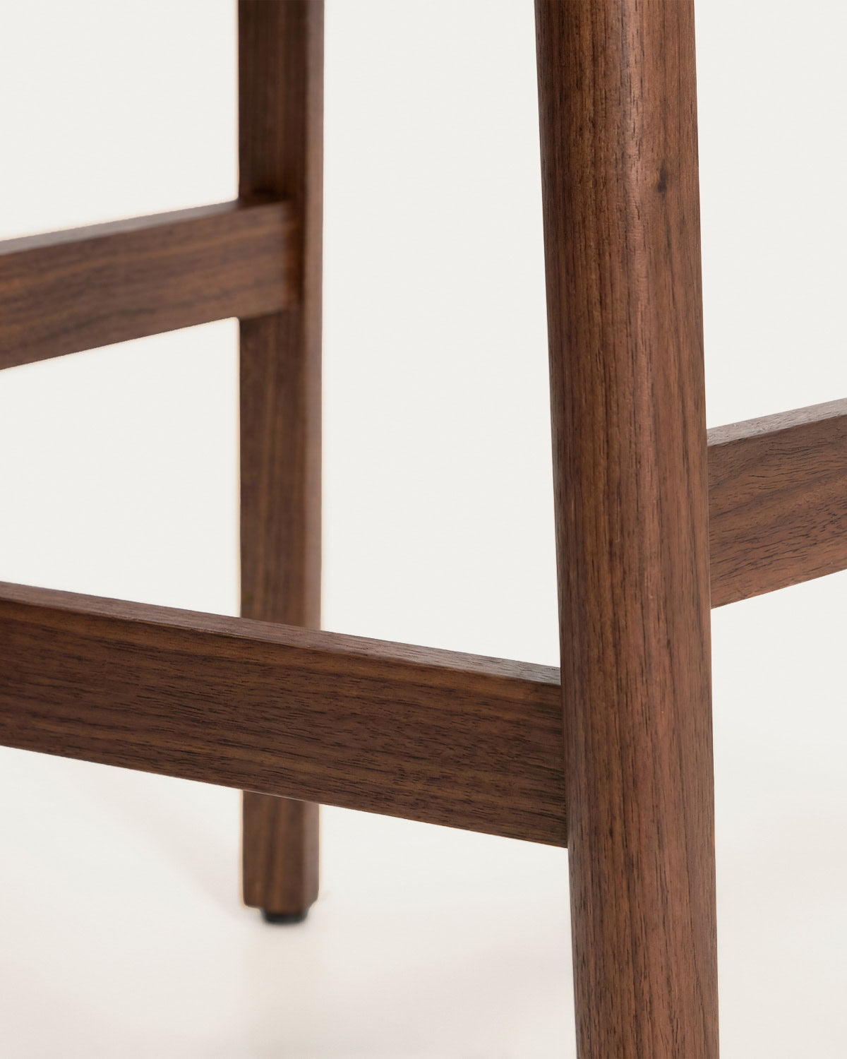 Barhocker LUDARA aus dunklem Eichenfurnier