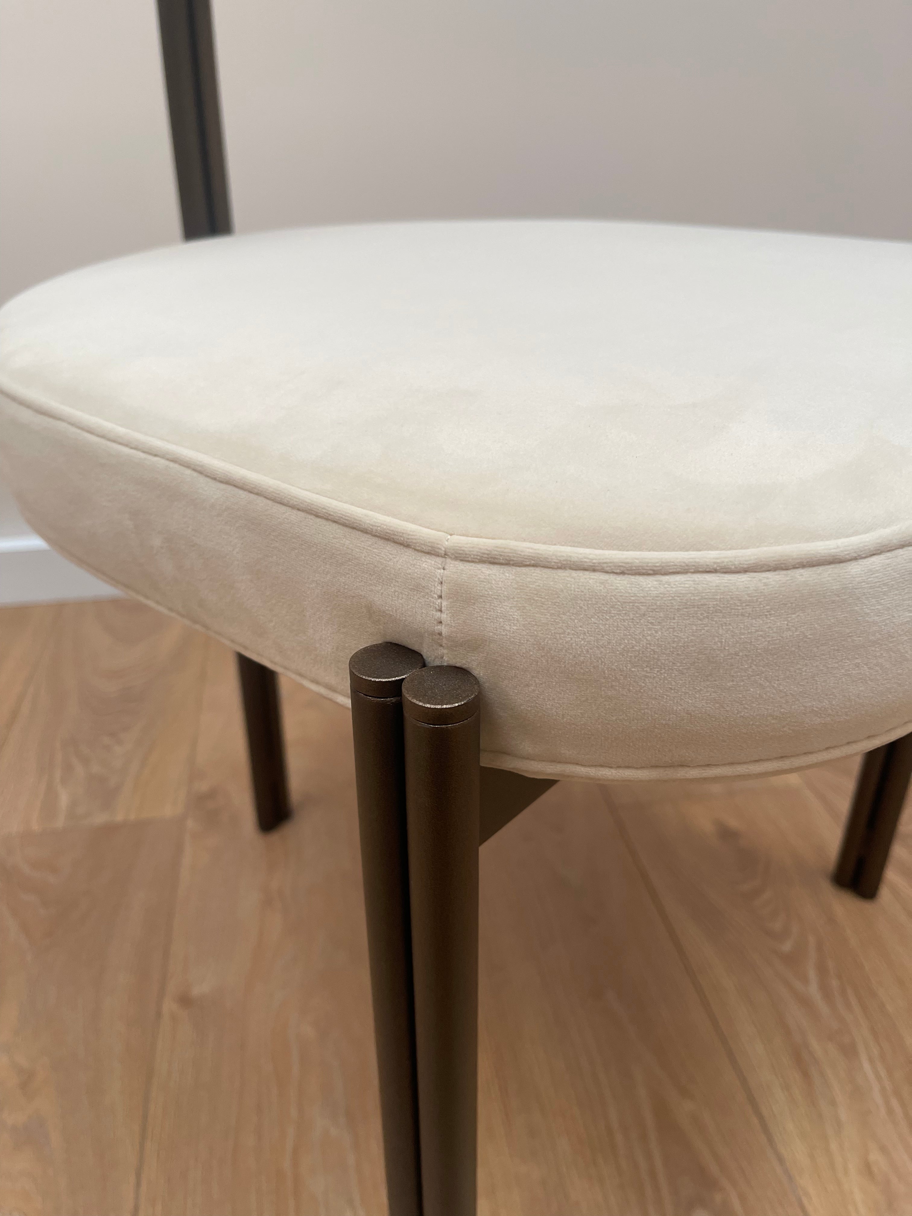 Velvet Chair CAILLOU Beige - Display Model