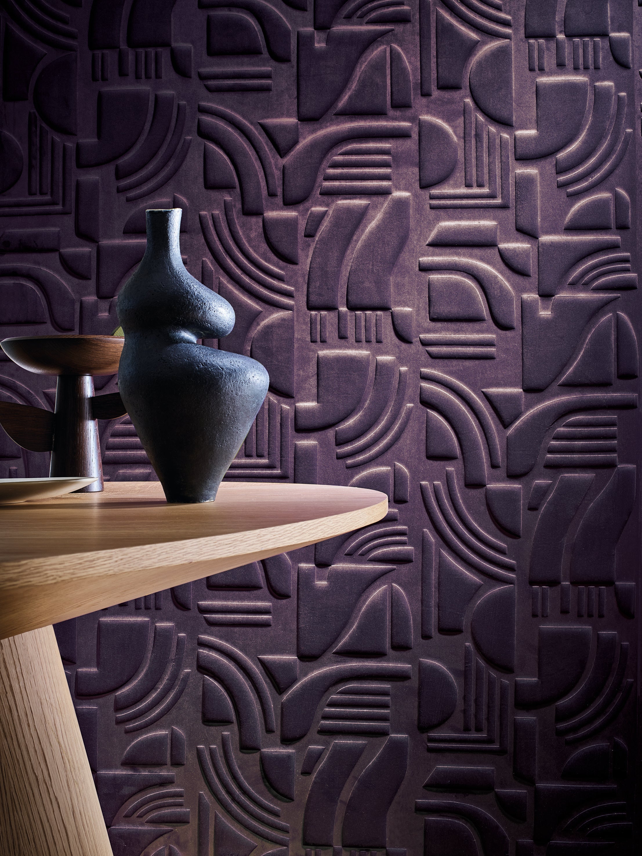 Textil-Tapete mit geometrischem Muster ARCANE - AUBERGINE burgunderrot