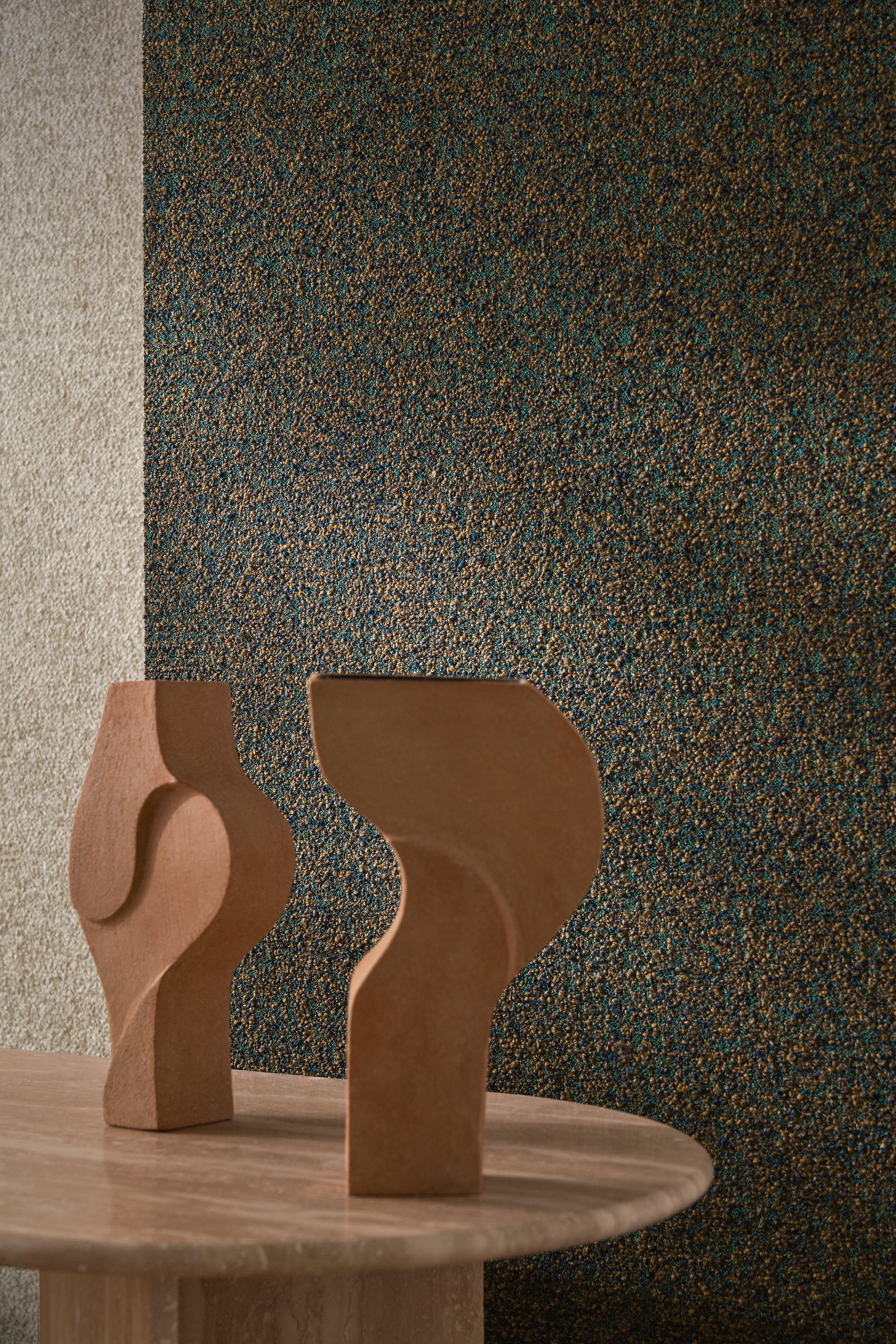 Textured textile wallpaper boucle ETREINTE - TAUPE gray-brown