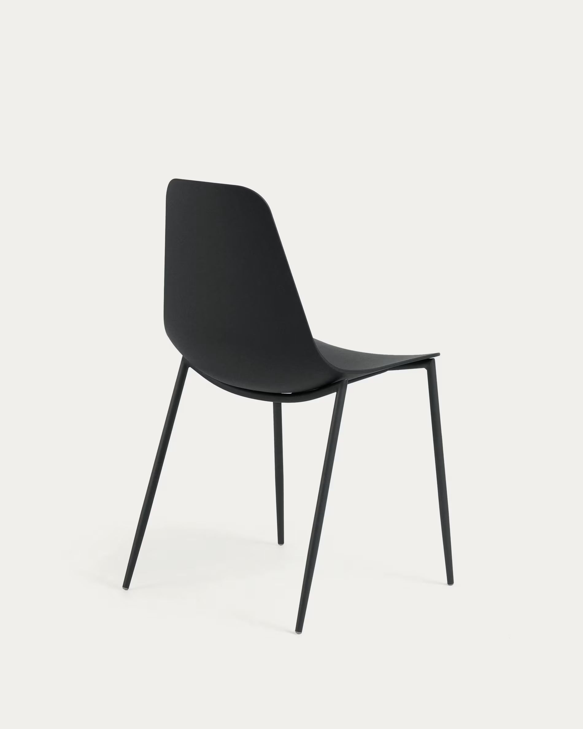 WHATTS Chair in Black with Steel Base