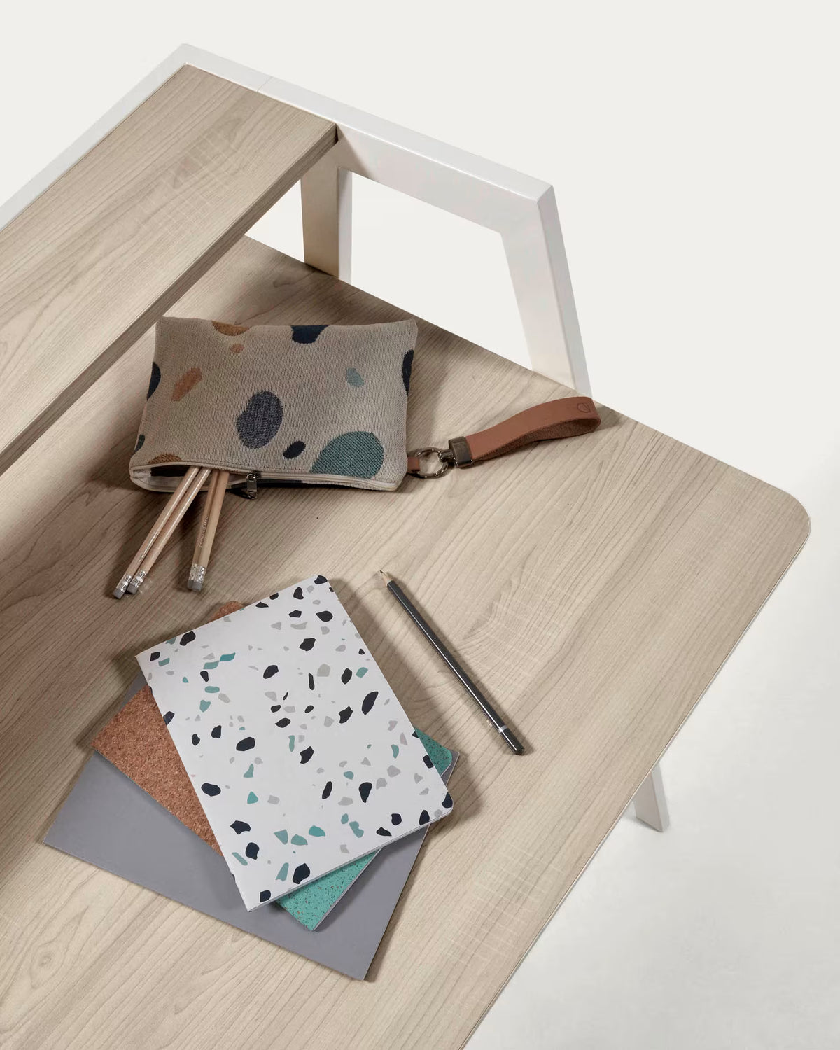 Aarhus White Desk