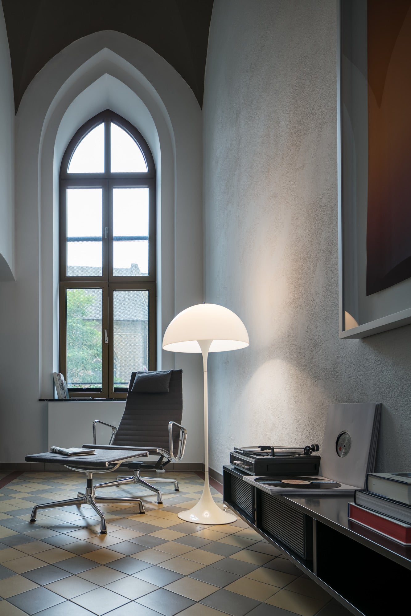 Stehlampe PANTHELLA weiß