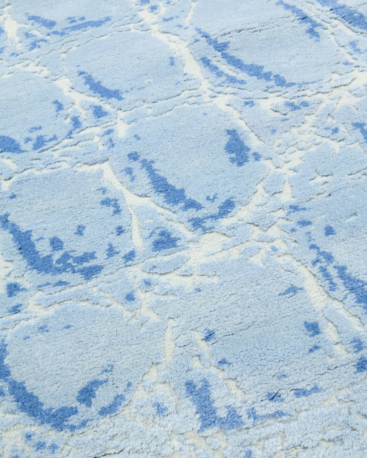 Dywan dekoracyjny asymetryczny CROCODIL niebieski