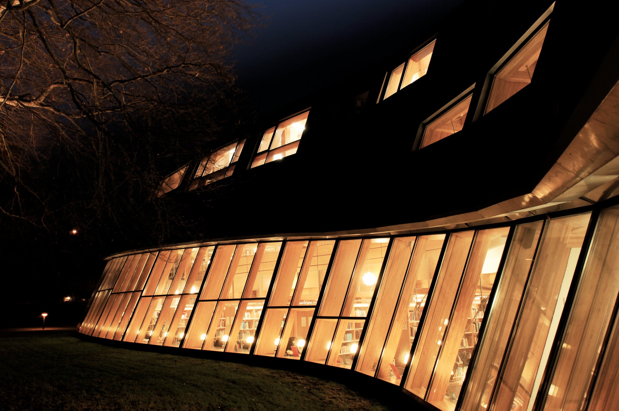 Pendelleuchte WOHLERT weißes Glas