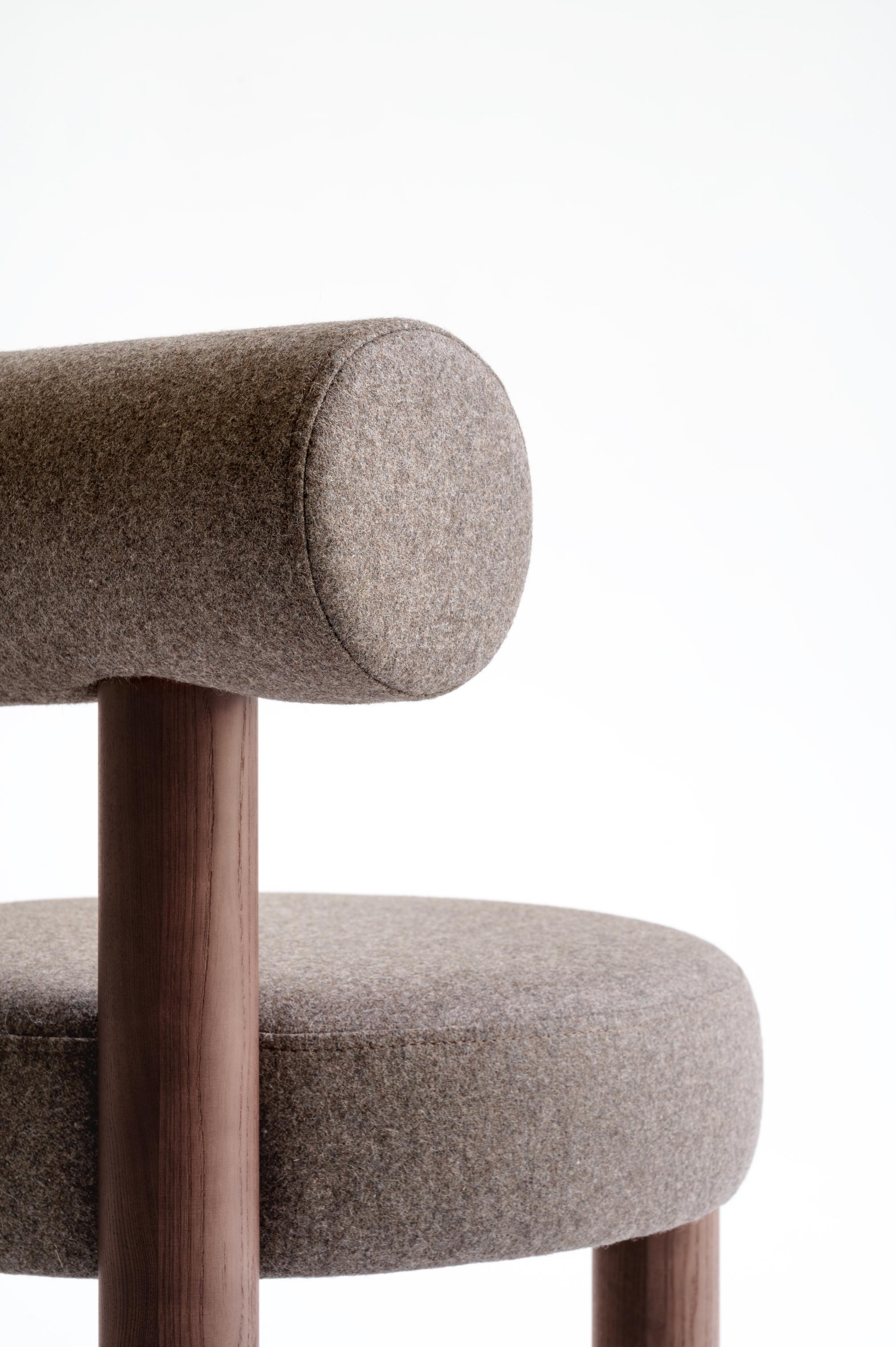 Polsterstuhl GROPIUS CS2 mit Holzgestell