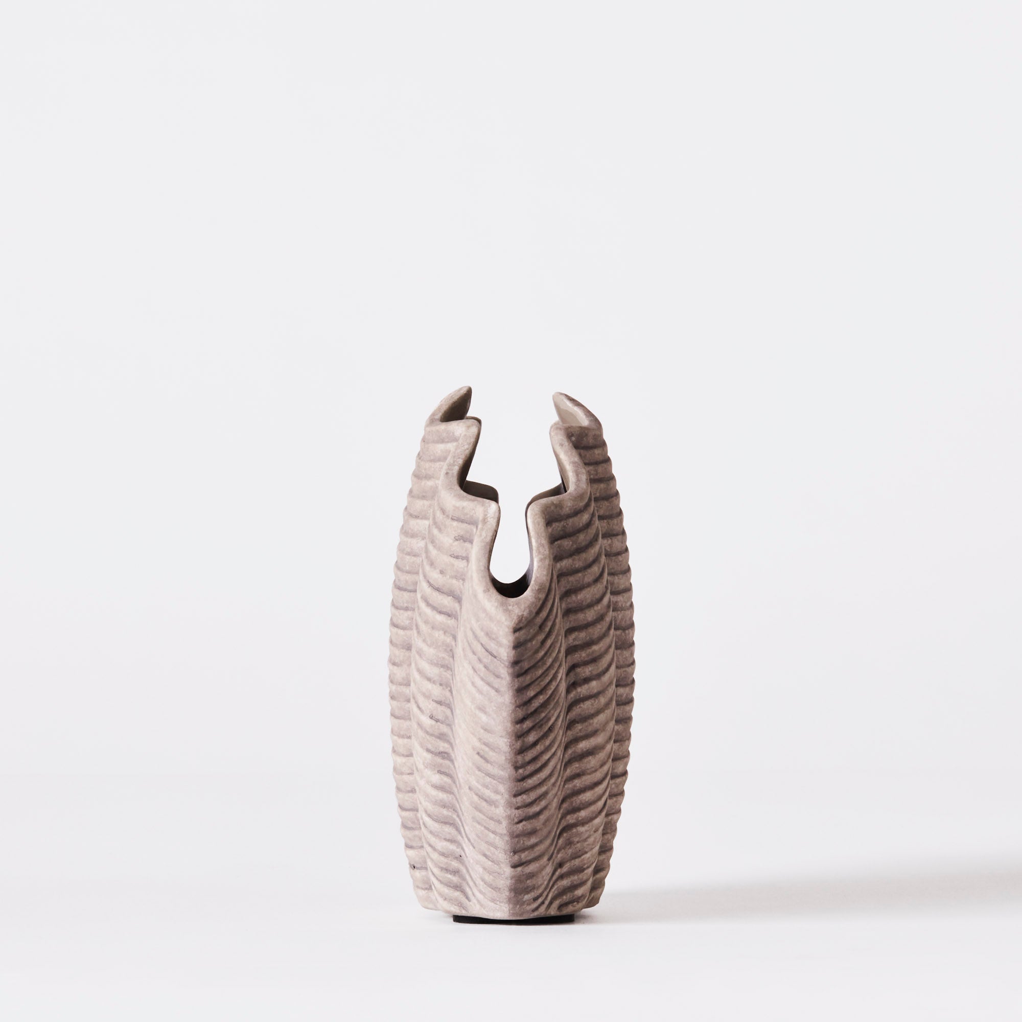 CONCHA vase gray ceramic