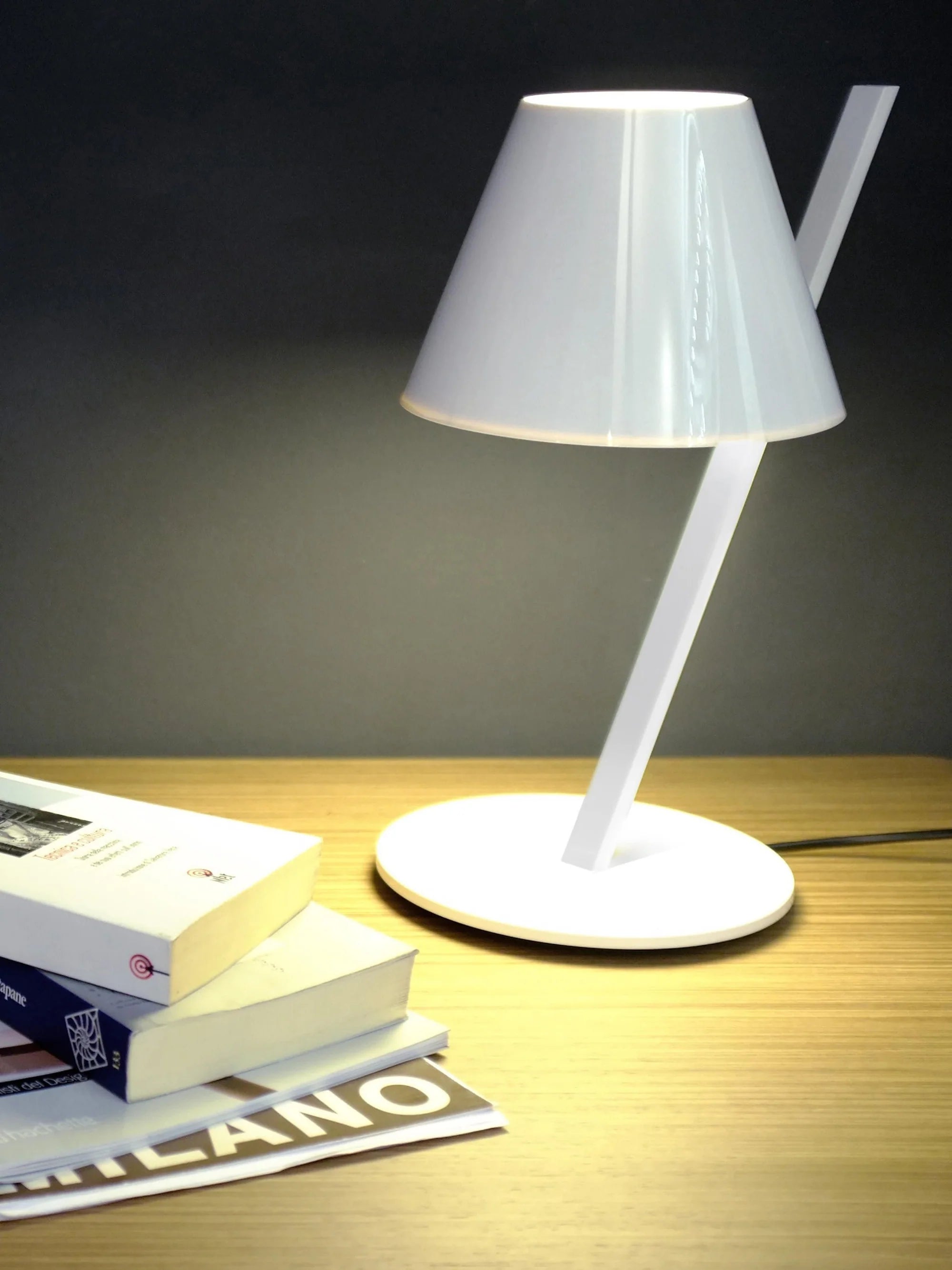 Table lamp LA PETITE white