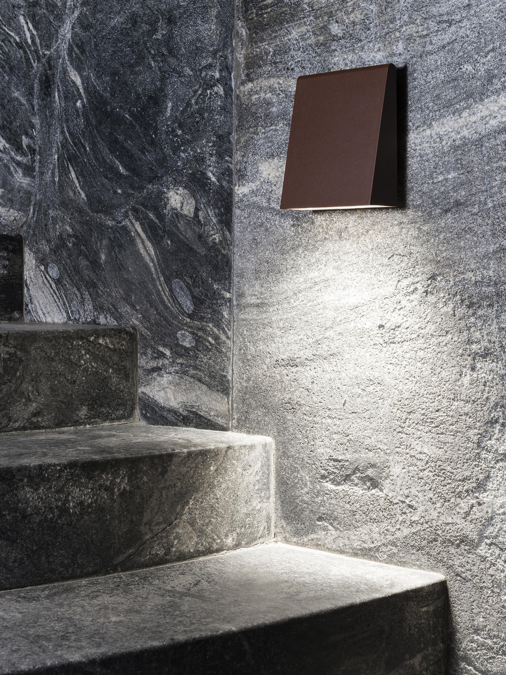 Outdoor wall lamp CUNEO dark brown