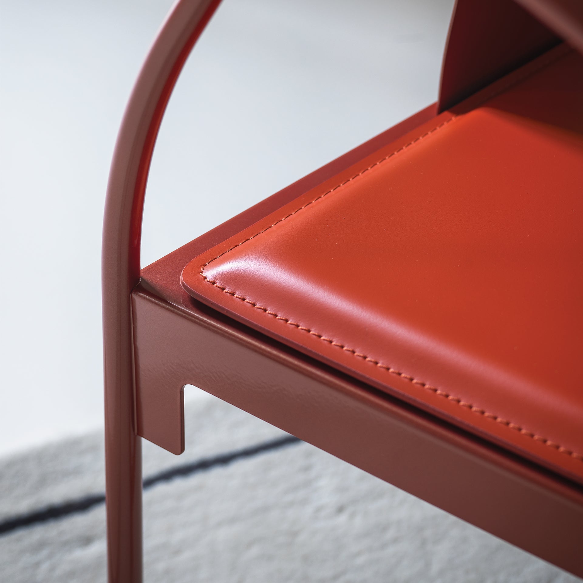 Black Mingx armchair