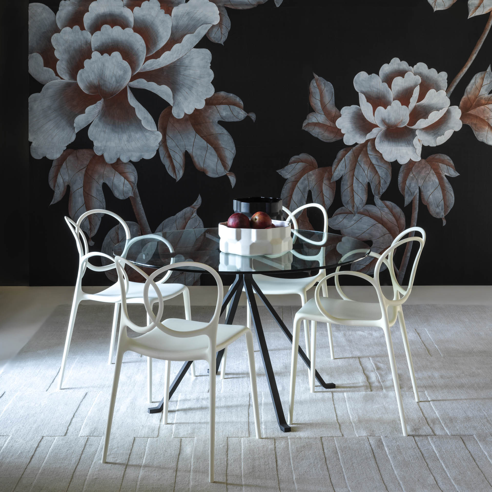 Chair with SISSI White armrests