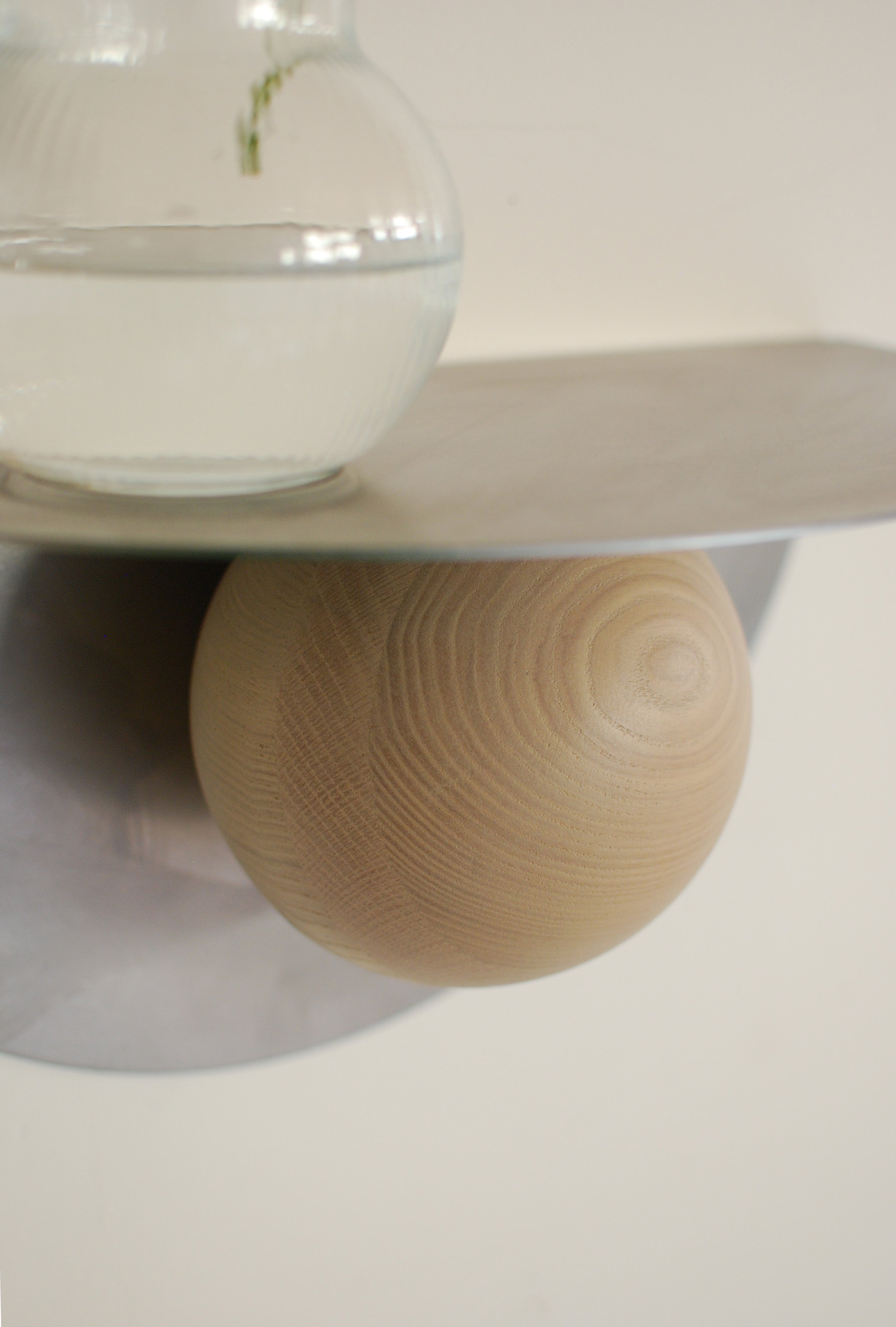 Wandregal POP aus Stahl und Holz