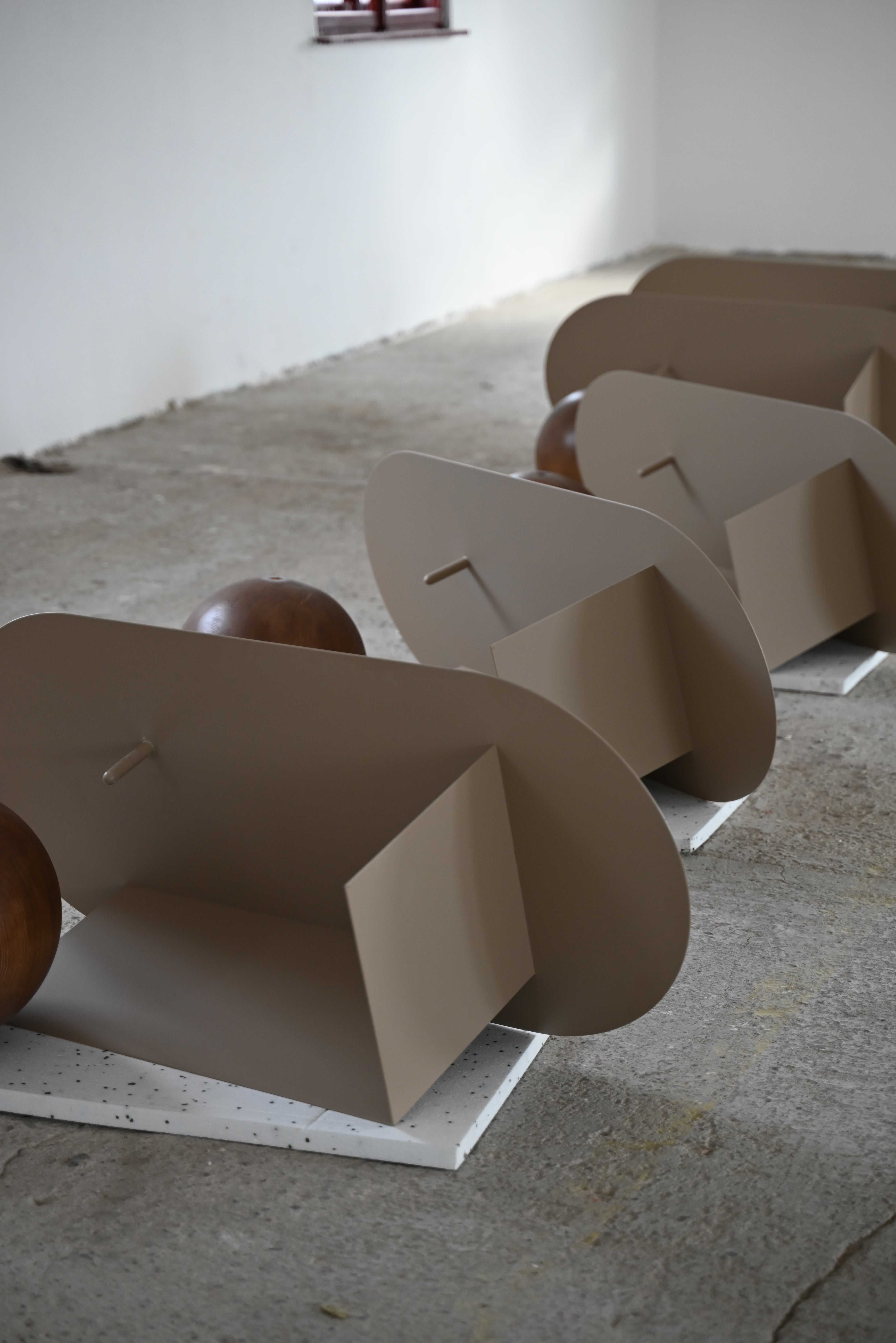 Kaffeetisch FUKU LONG aus Stahl und Holz