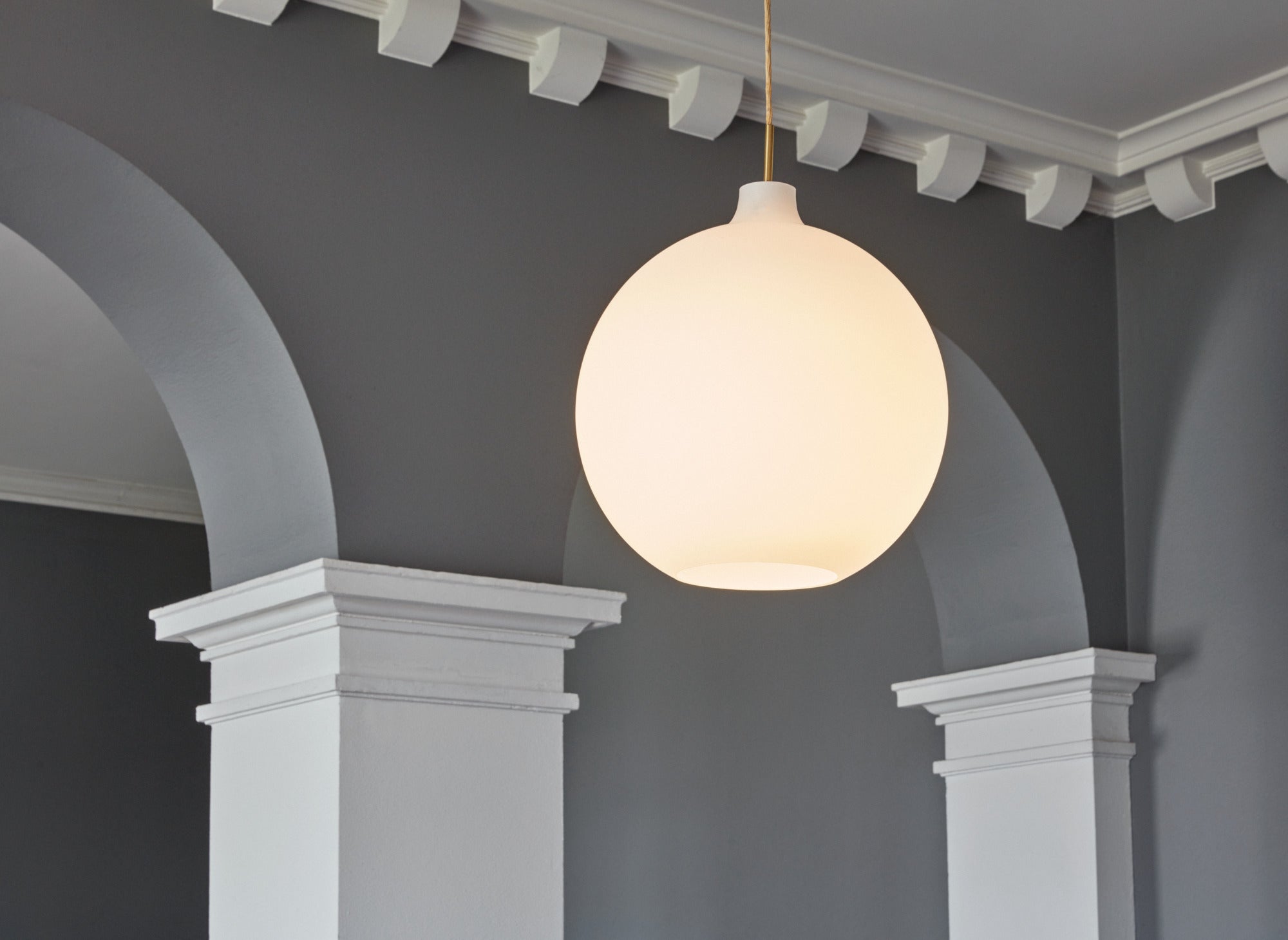 Pendelleuchte WOHLERT weißes Glas