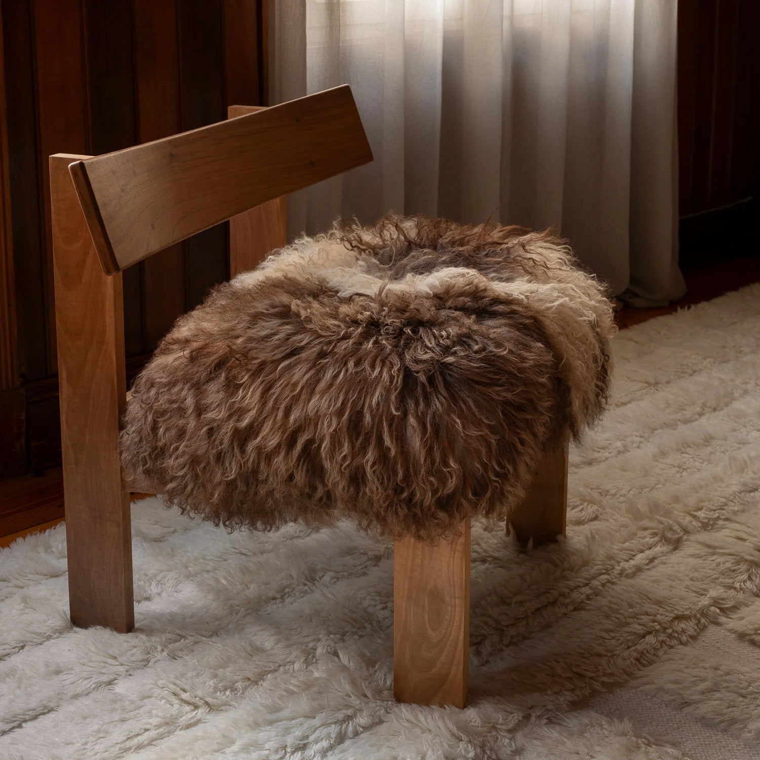EASY armchair walnut wood and sheep leather