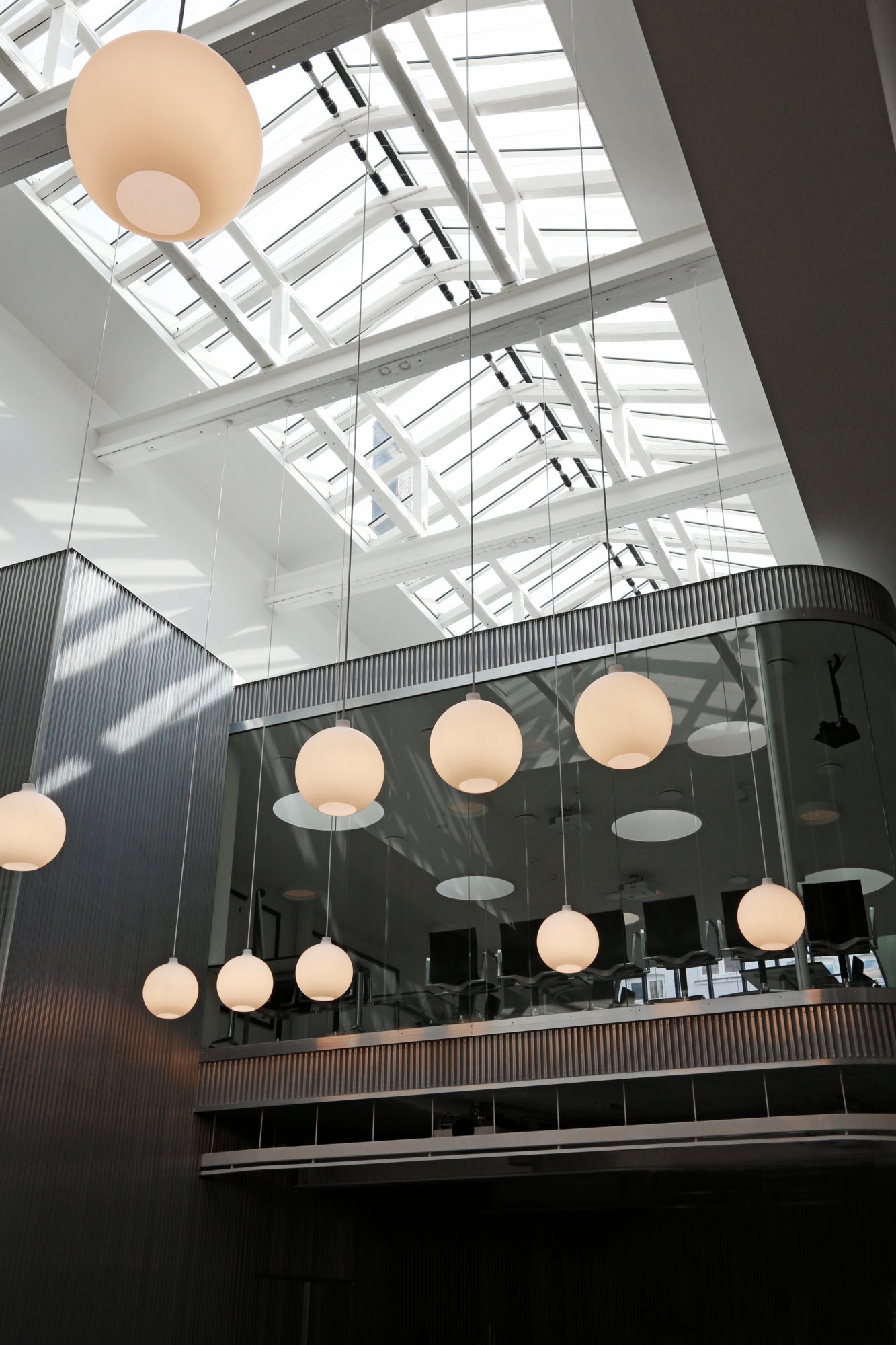 Pendelleuchte WOHLERT weißes Glas