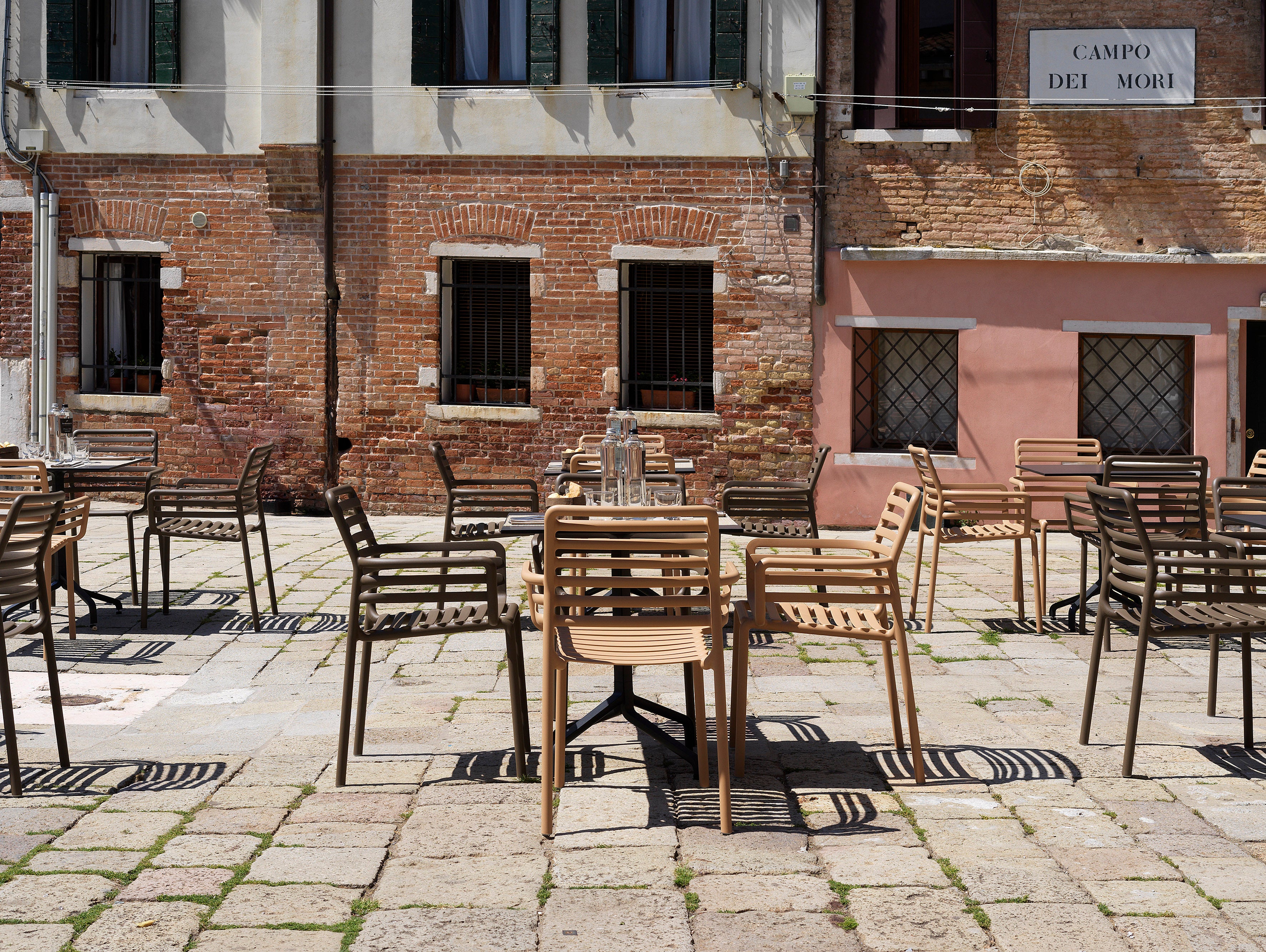 Outdoor chair with armrests DOGA cappuccino