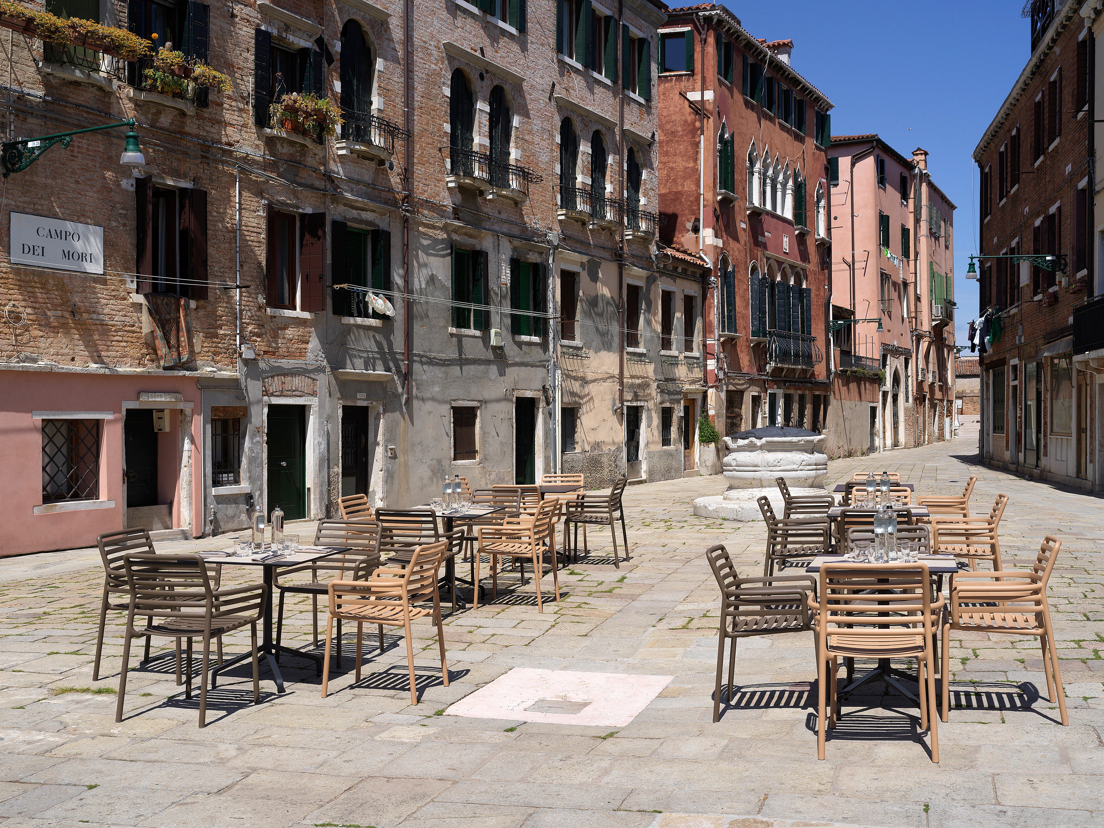 Outdoor chair with armrests DOGA cappuccino