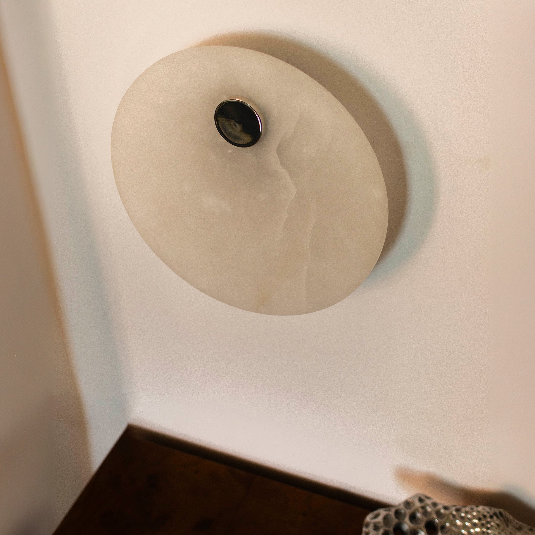 Alabaster Wall Lamp EOS Nickel